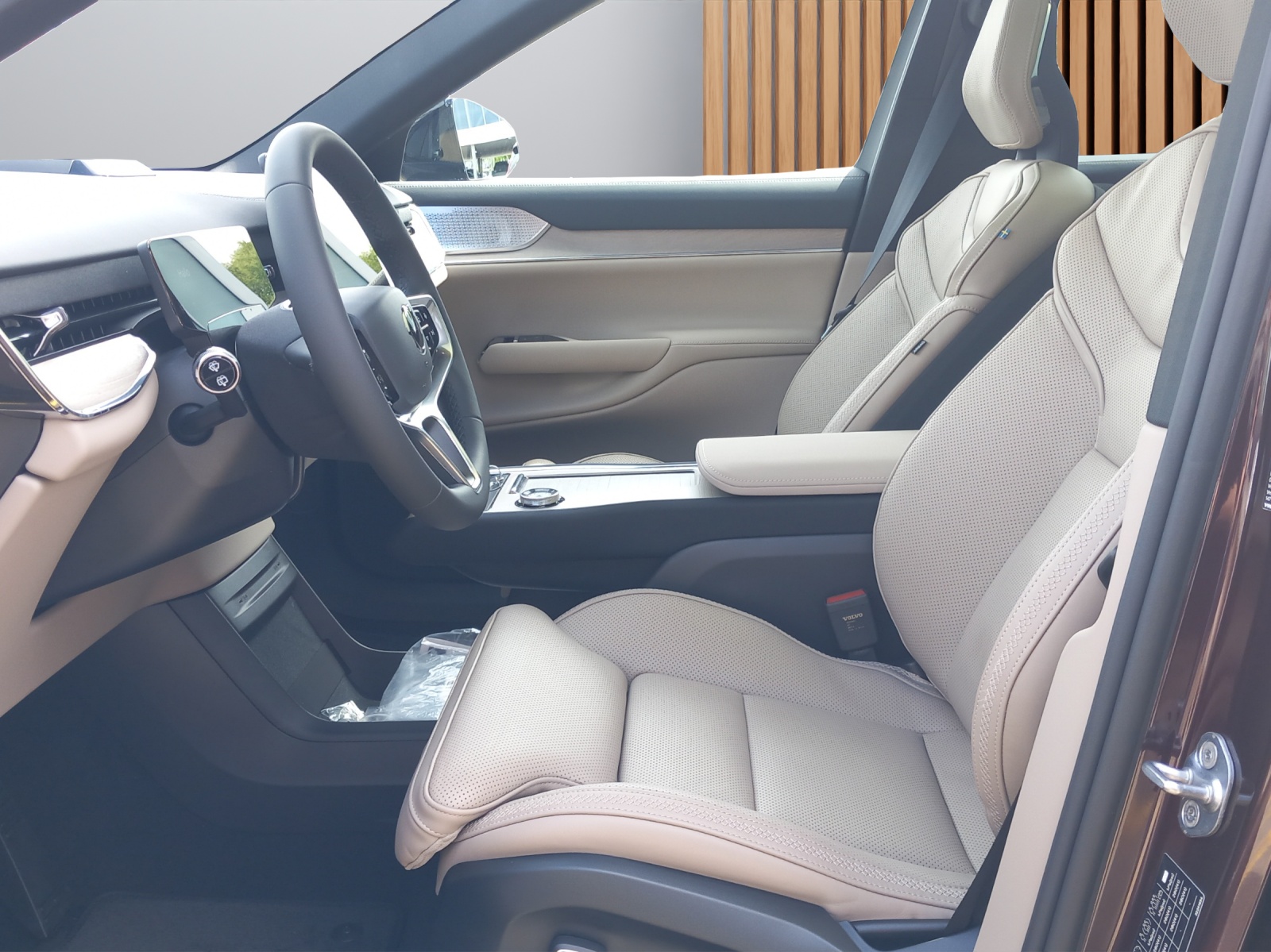 VOLVO EX90 Twin Performance Ultra 6P. AWD-image-8