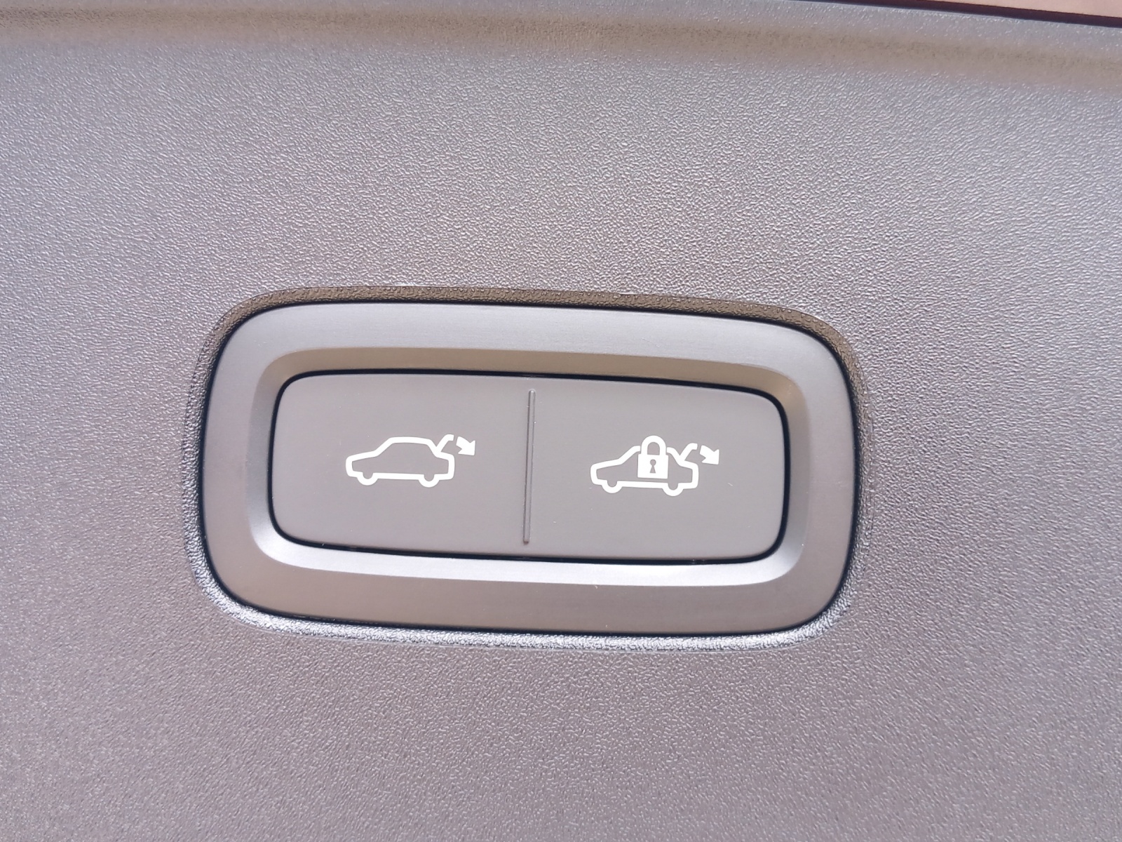 VOLVO EX90 Twin Performance Ultra 6P. AWD-image-26