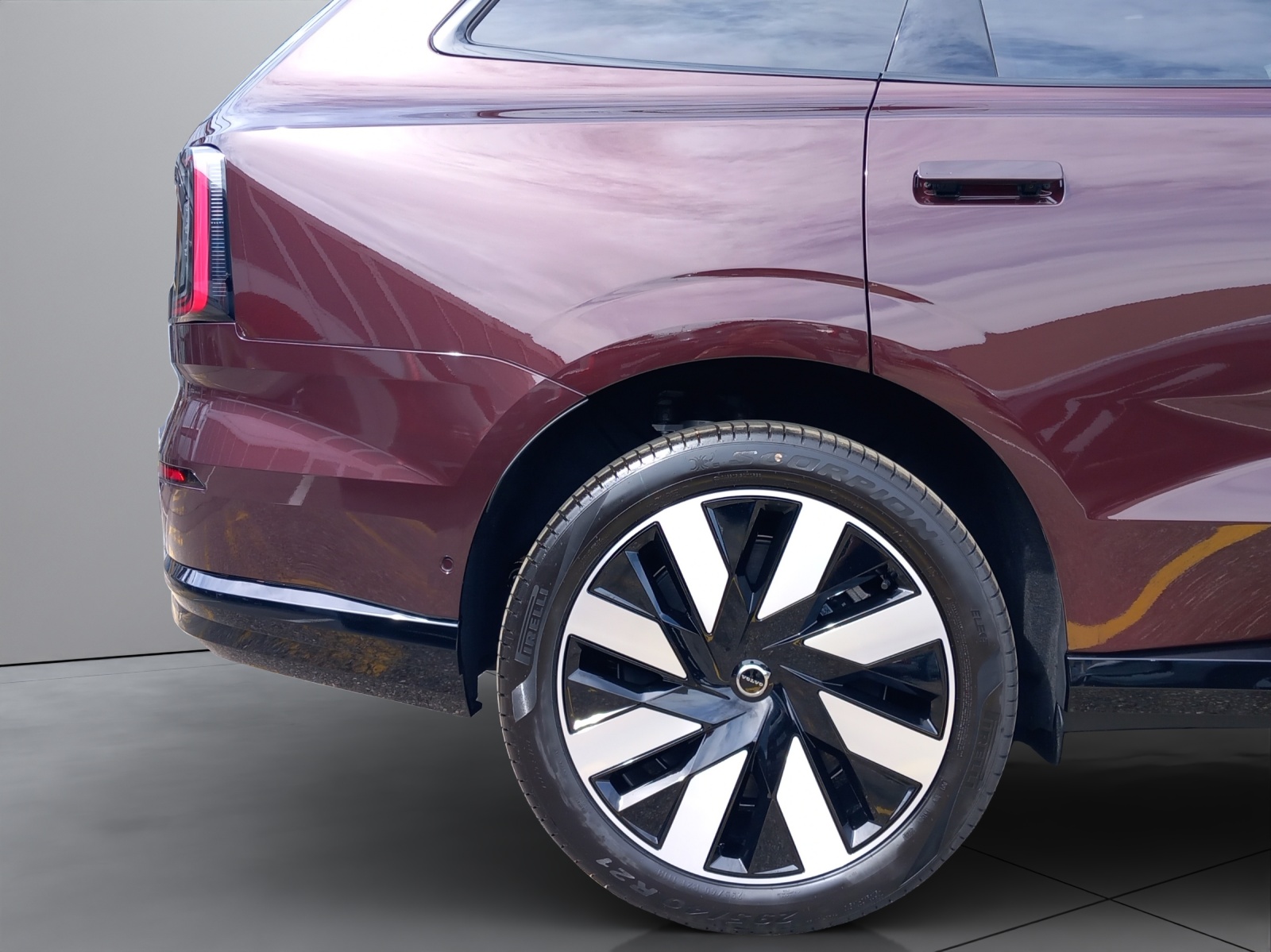 VOLVO EX90 Twin Performance Ultra 6P. AWD-image-24