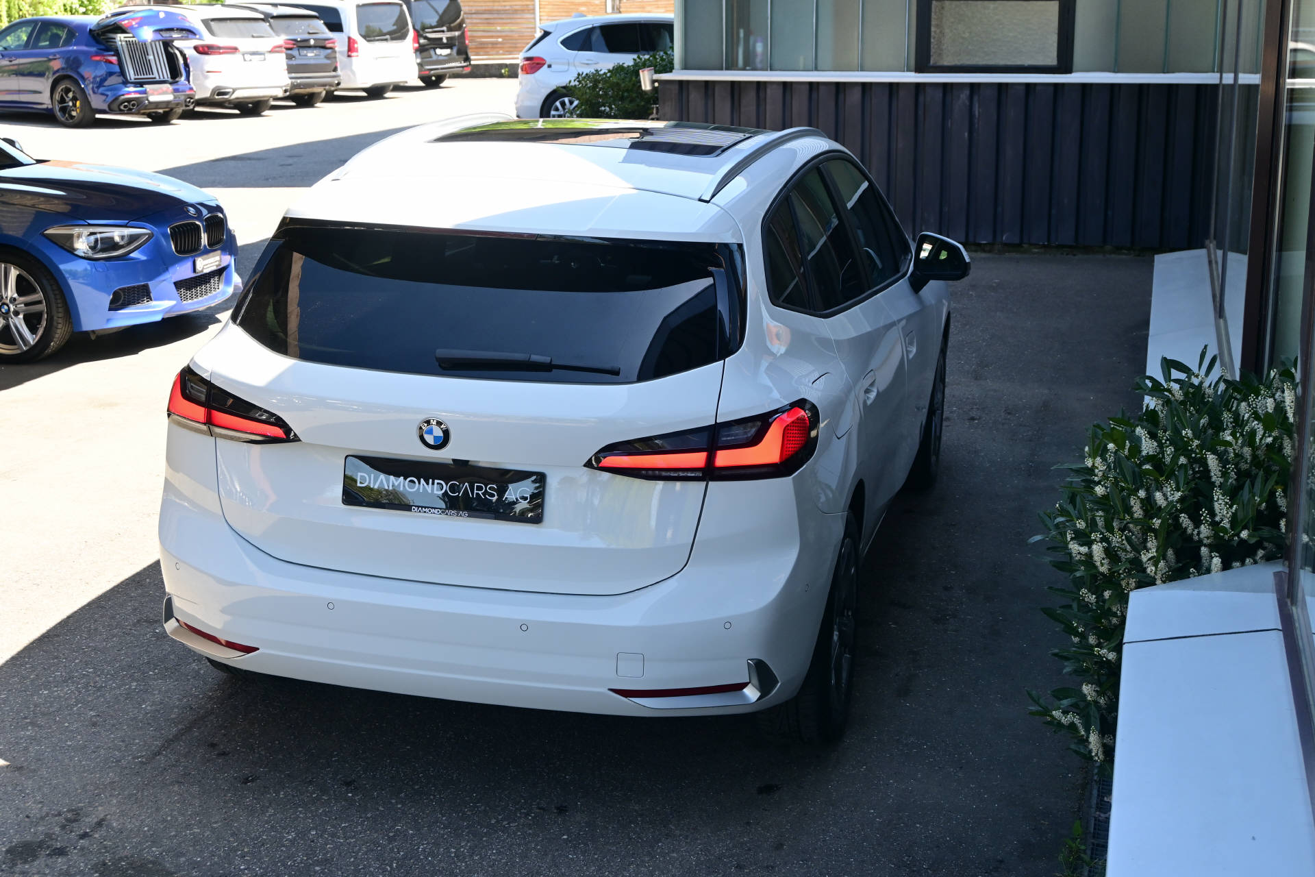 BMW 223d xDrive Active Tourer *AHK*HUD*Pano*8-fach*-image-7