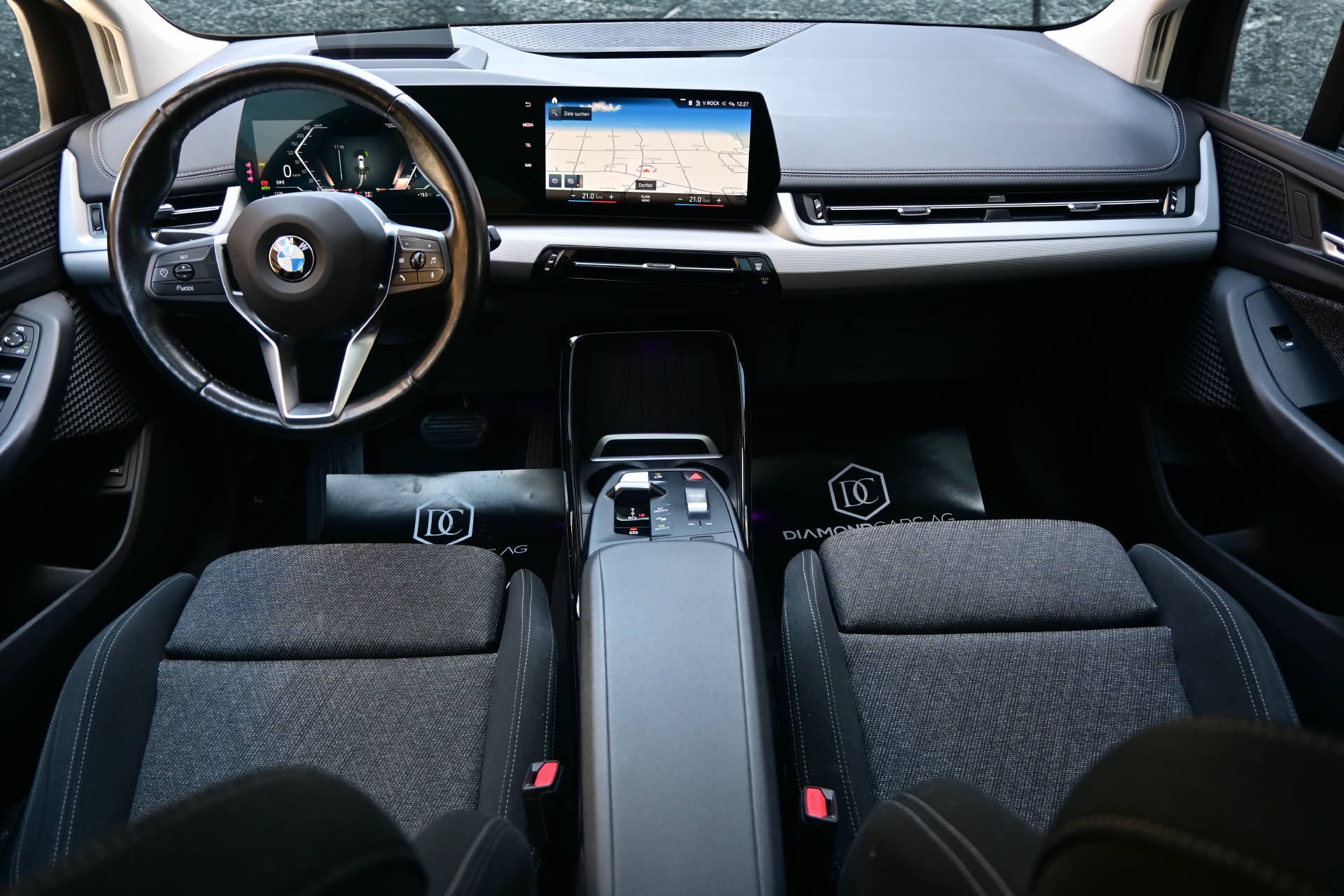 BMW 223d xDrive Active Tourer *AHK*HUD*Pano*8-fach*-image-9