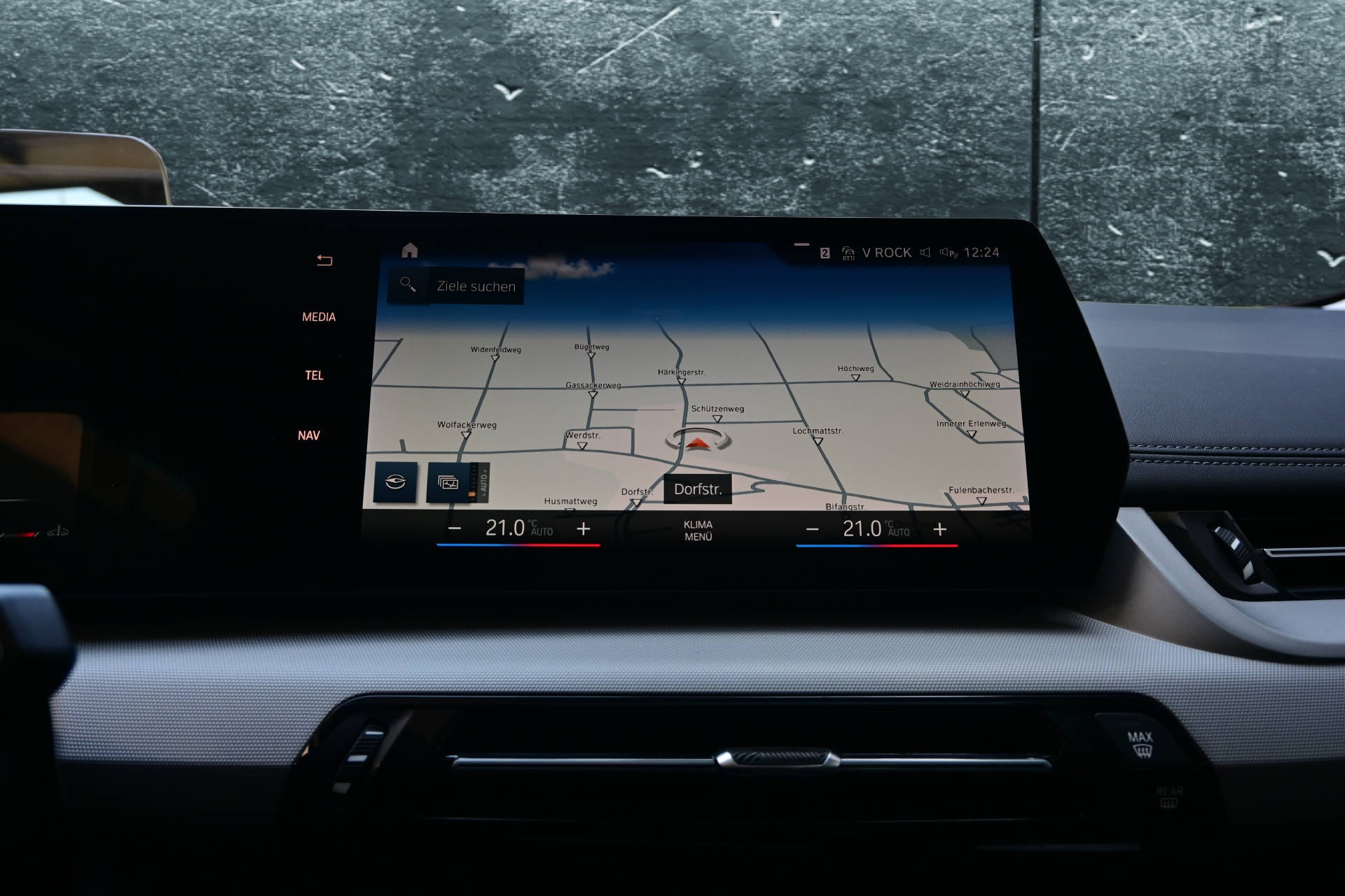 BMW 223d xDrive Active Tourer *AHK*HUD*Pano*8-fach*-image-16