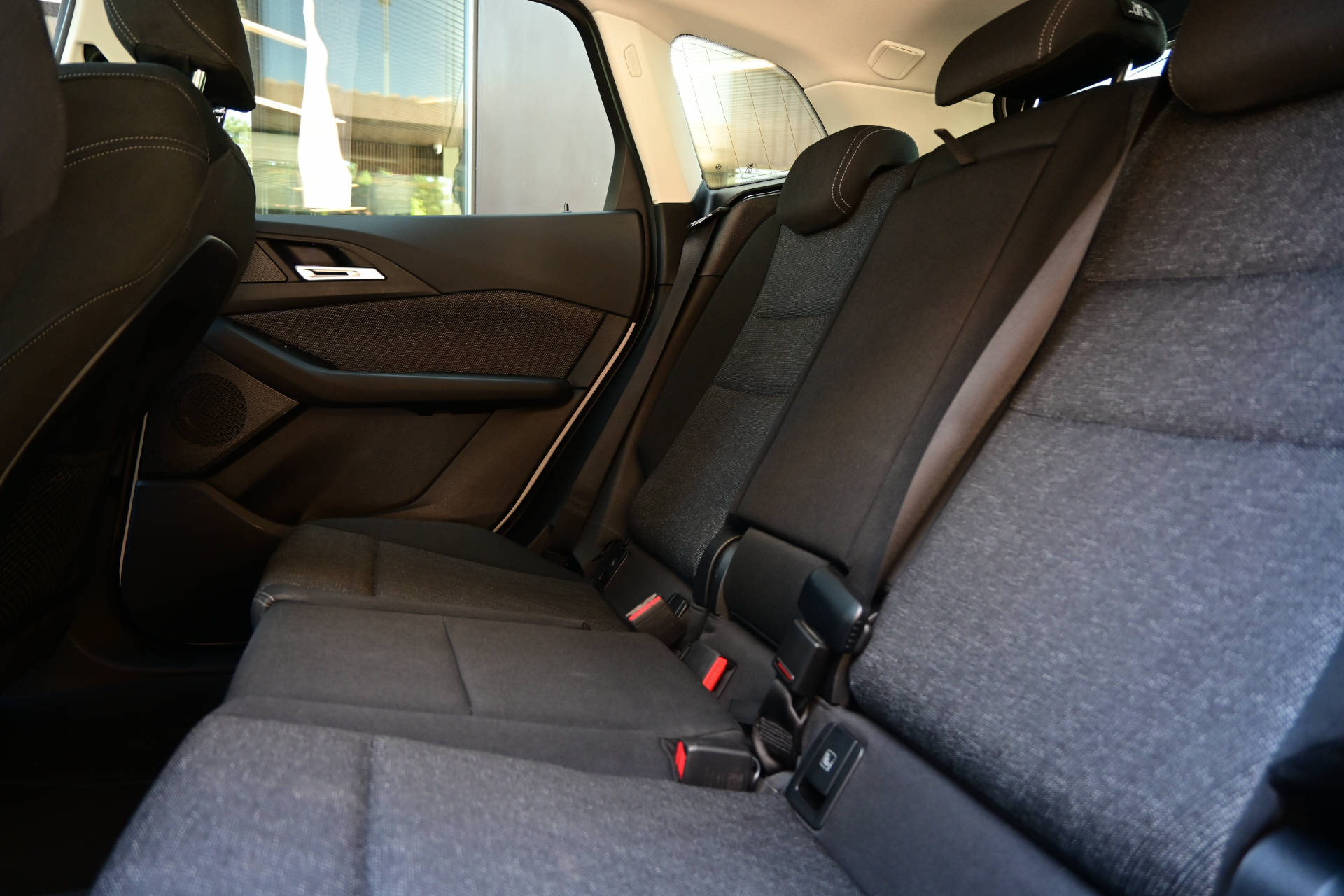 BMW 223d xDrive Active Tourer *AHK*HUD*Pano*8-fach*-image-12