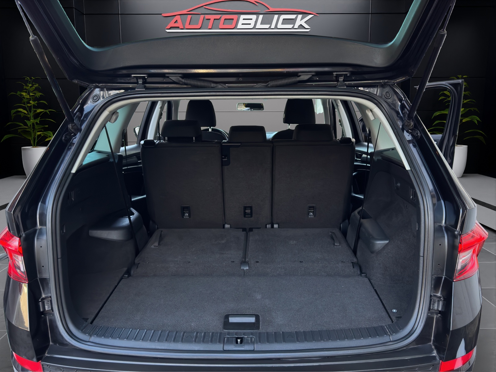SKODA Kodiaq 2.0 TDI 7-Plätzer 2.0-Diesel- 150-PS * Sparsam 4X4 ALLRAD Automat . * Frisch ab MFK * Frisch ab Service.-image-14