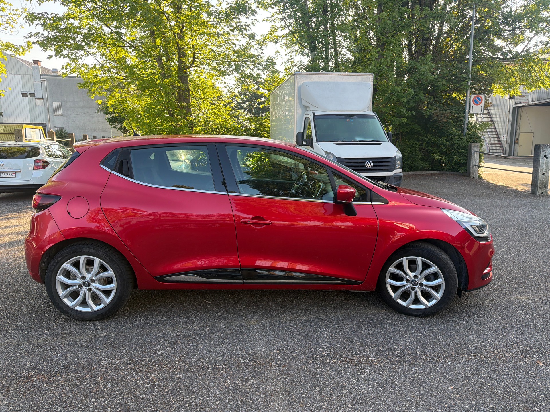 RENAULT Clio 0.9 12V Intens* Gr. Navi * Teil-Leder * LED * Klima * Tempomat * PDC V&H * RF-Kamera * Frisch Ab MFK-image-10