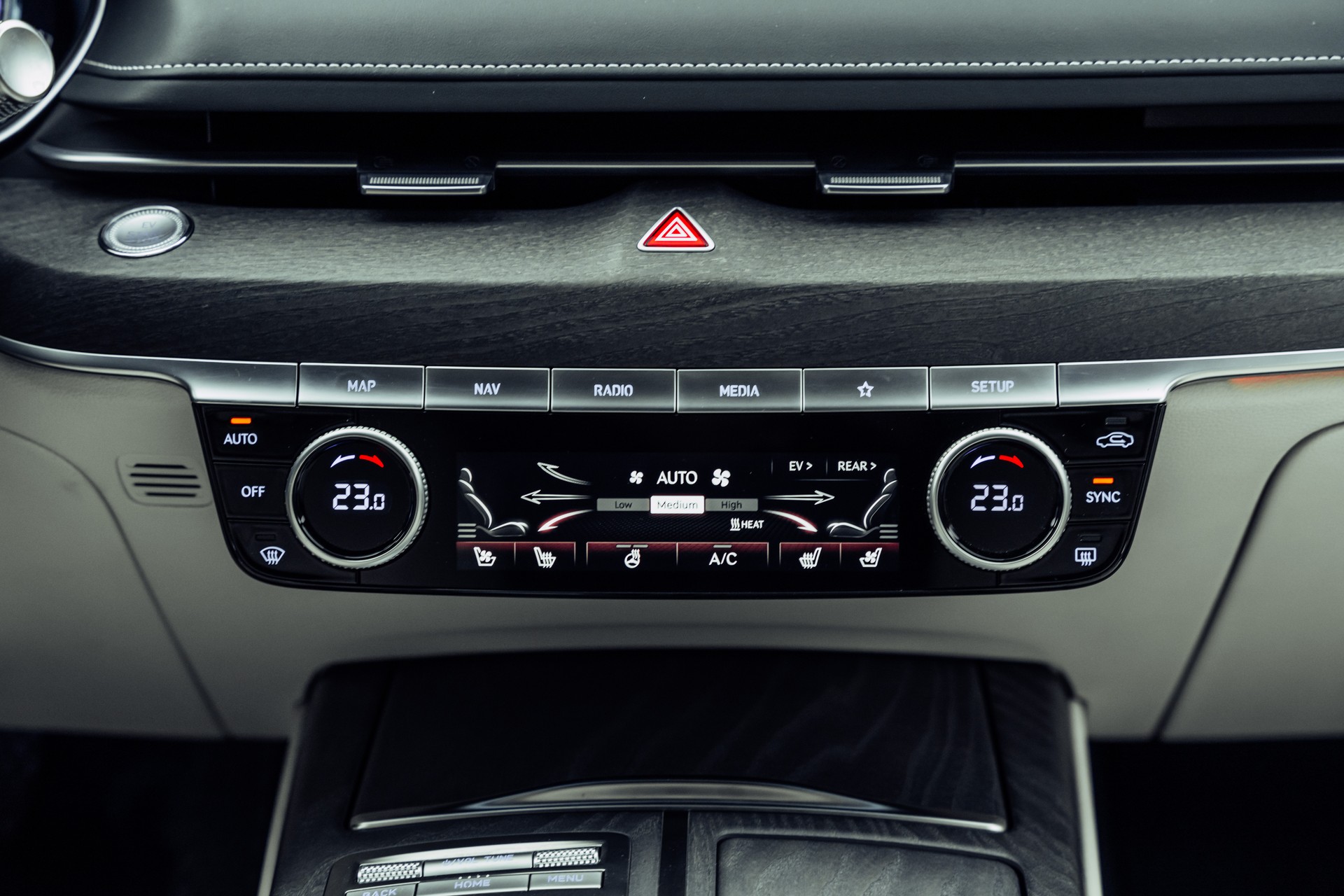 GENESIS G80 Electrificed Luxury 87,2kWh AWD-image-16