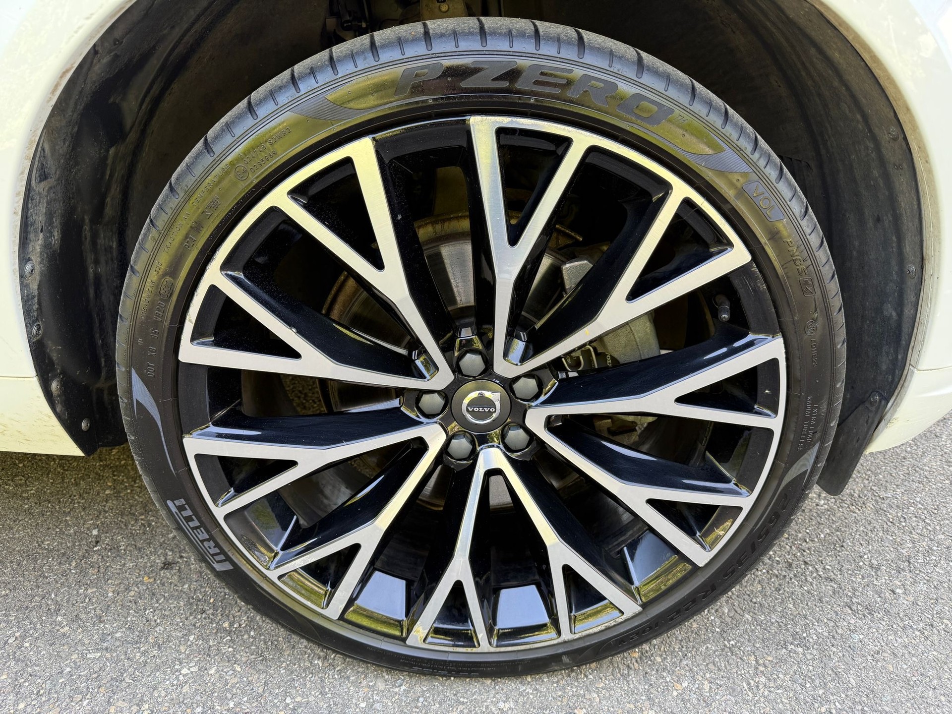 VOLVO XC60 T8 eAWD R-Design Geartronic-image-19