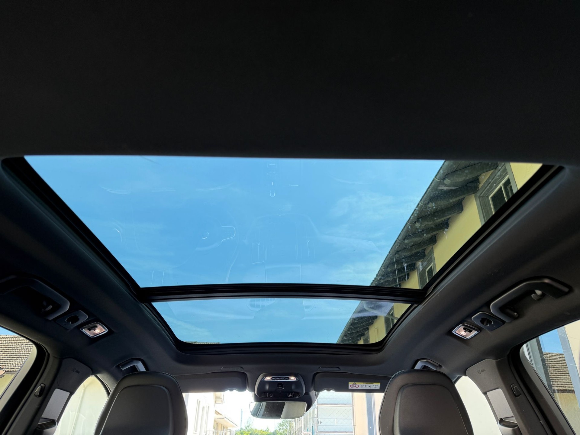 VOLVO XC60 T8 eAWD R-Design Geartronic-image-13