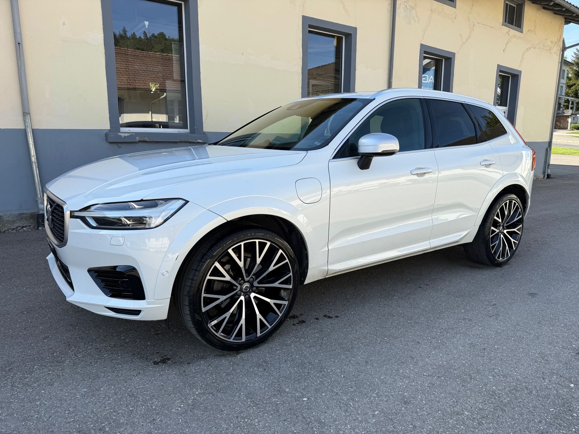 VOLVO XC60 T8 eAWD R-Design Geartronic-image-21