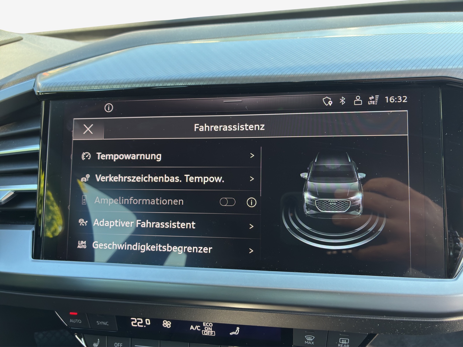 AUDI Q4 e-tron 55 quattro-image-14