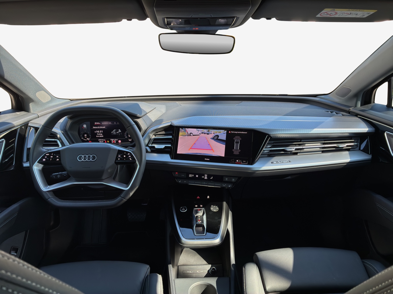 AUDI Q4 e-tron 55 quattro-image-9
