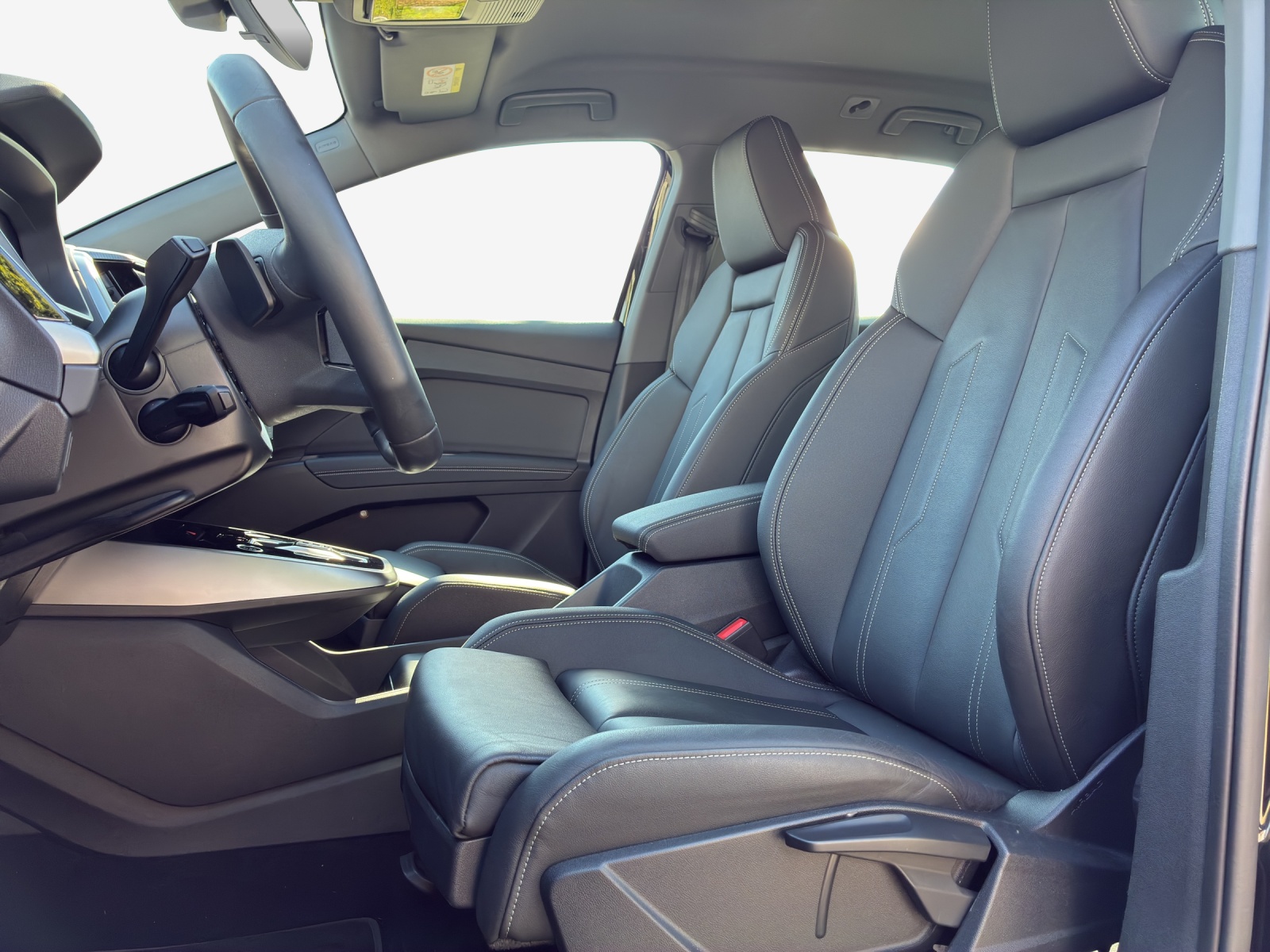 AUDI Q4 e-tron 55 quattro-image-8