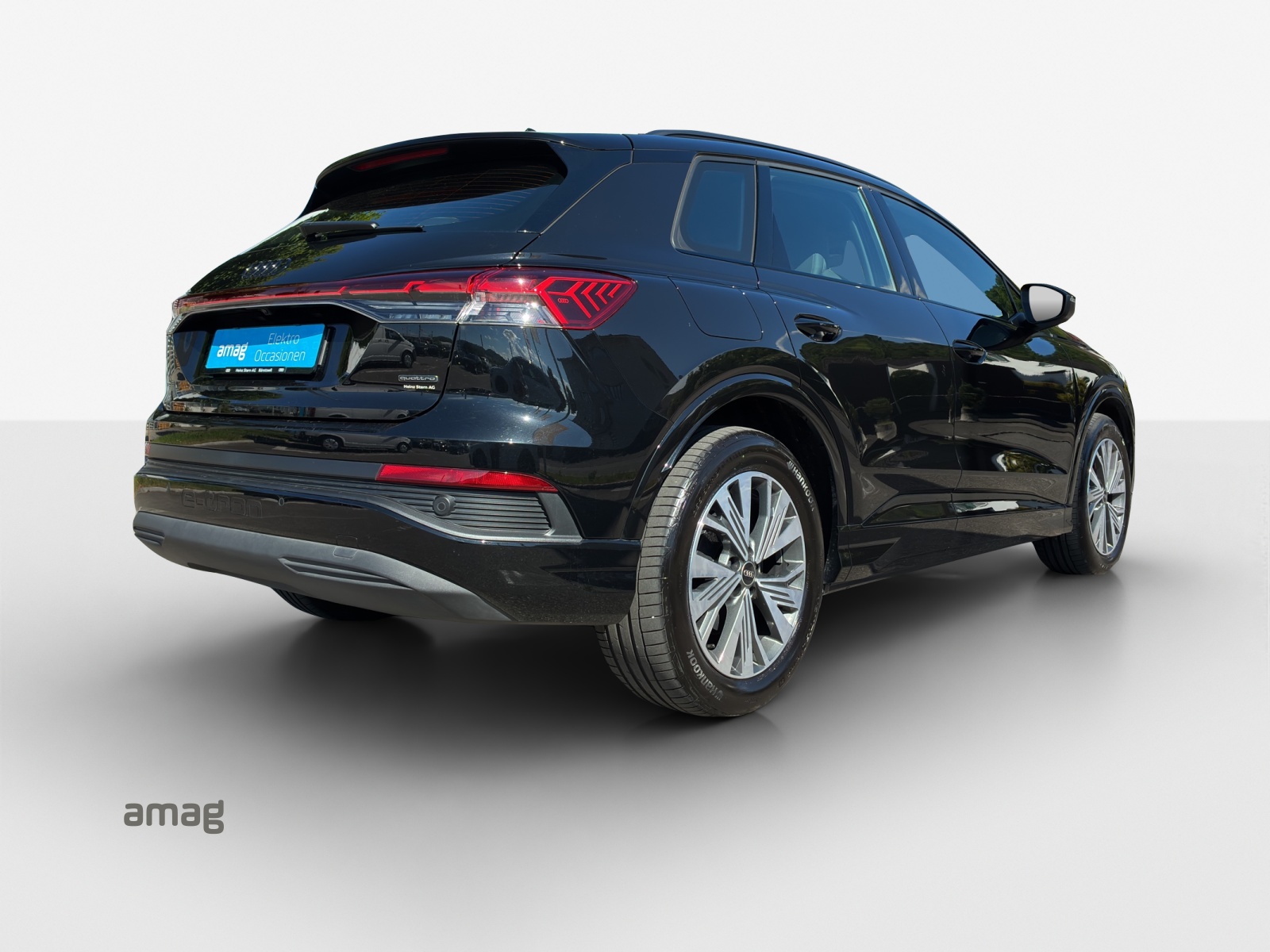 AUDI Q4 e-tron 55 quattro-image-5