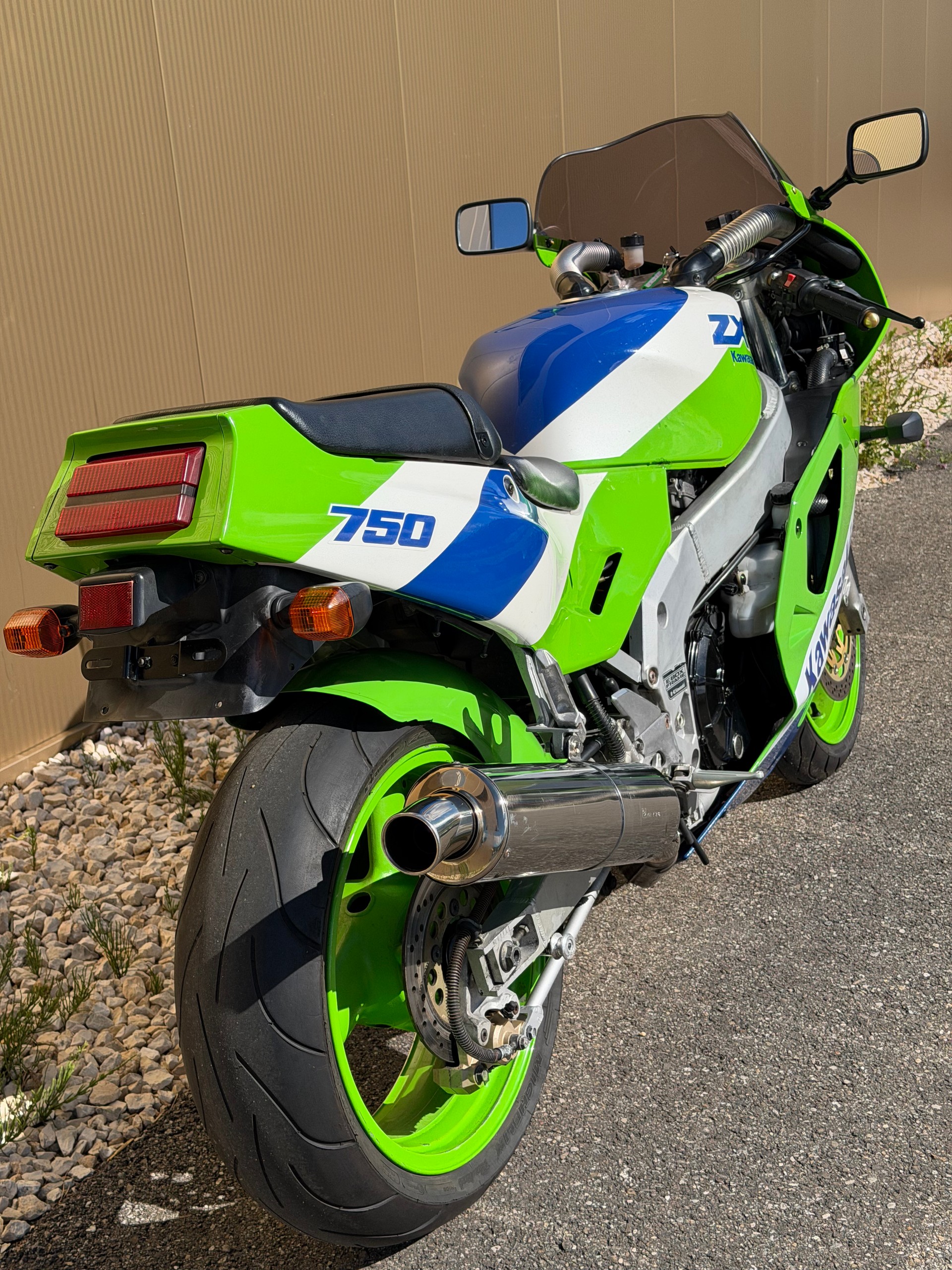 KAWASAKI ZXR-750-image-5
