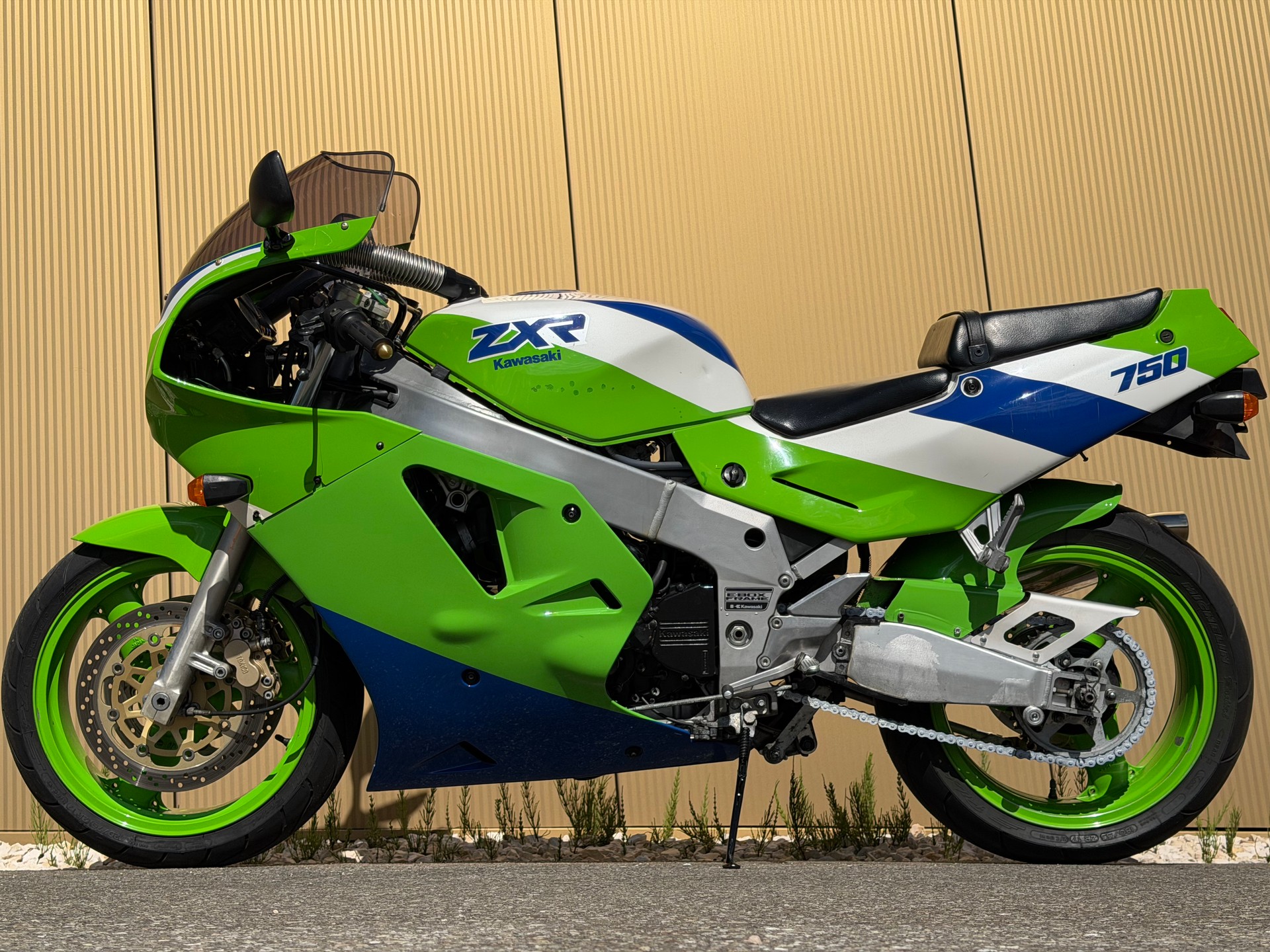 KAWASAKI ZXR-750-image-10