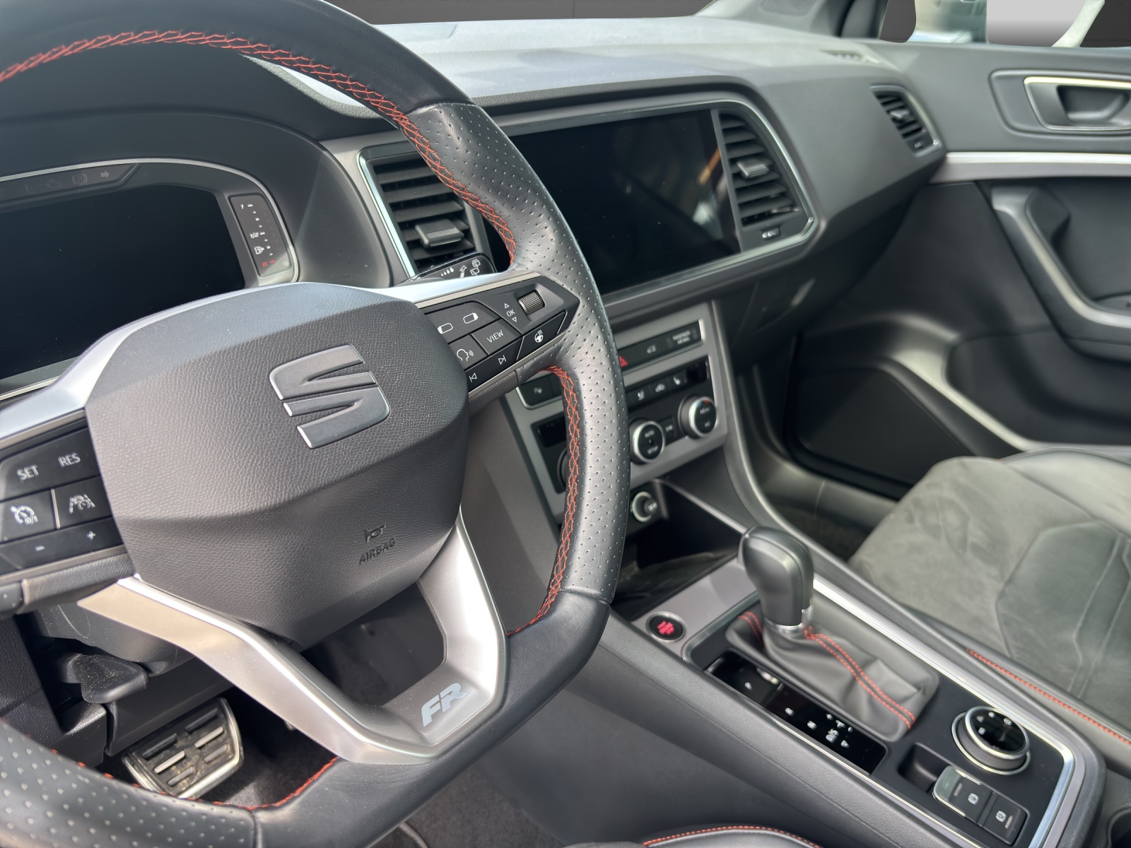 SEAT Ateca 1.5 TSI EVO Hola FR DSG-showroom-element-3