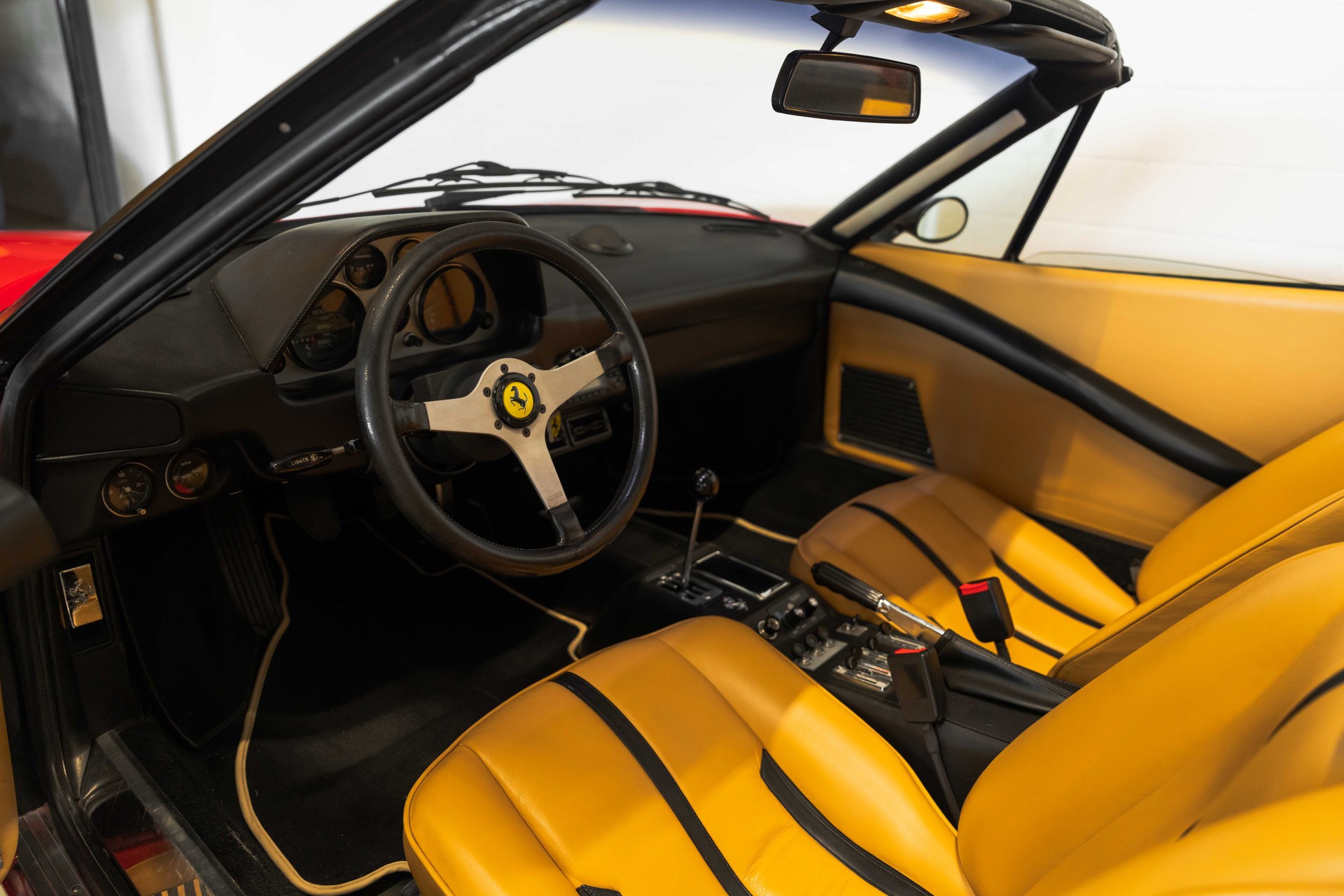 FERRARI GTS Targa-image-10