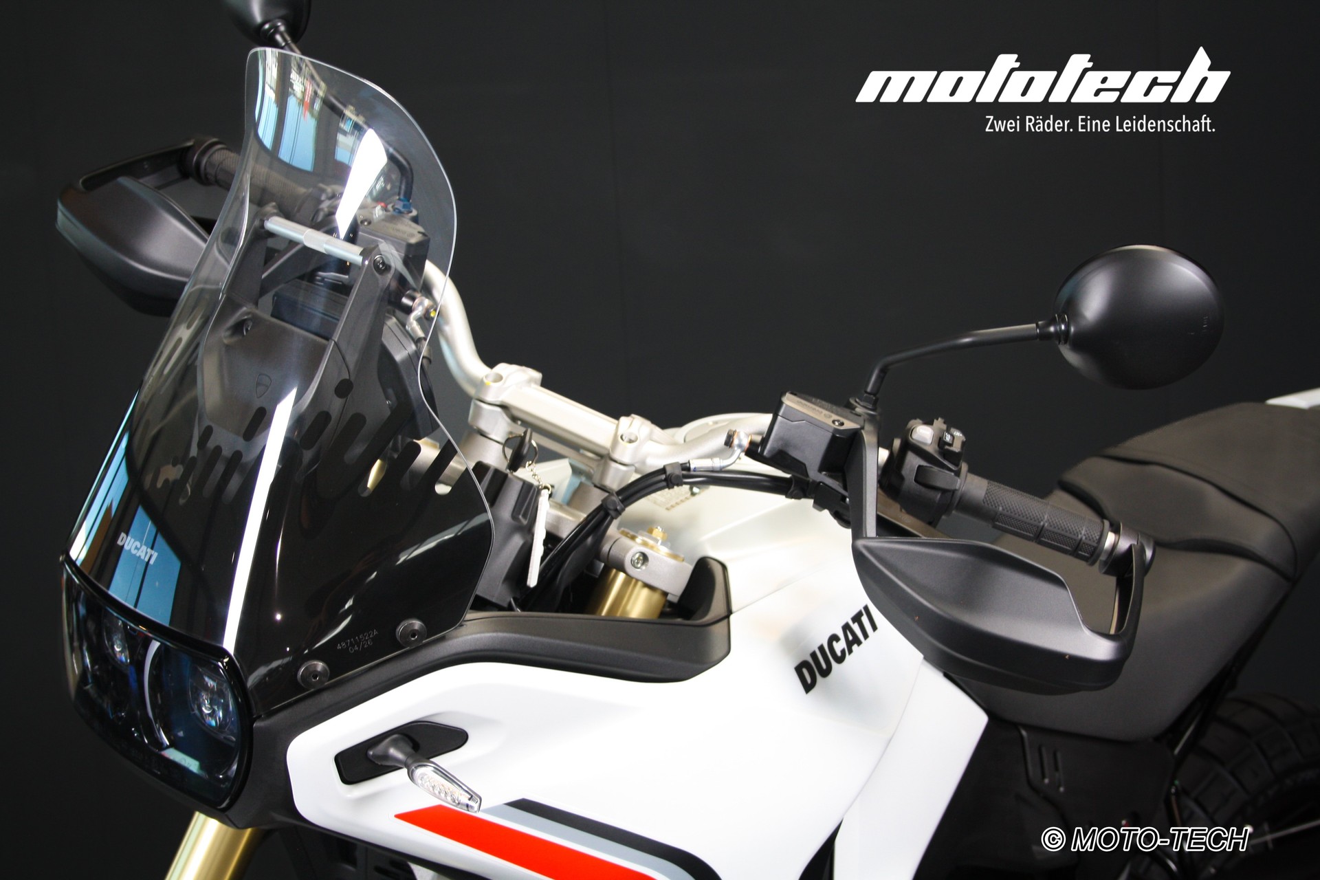 DUCATI Desert X MY26-image-6