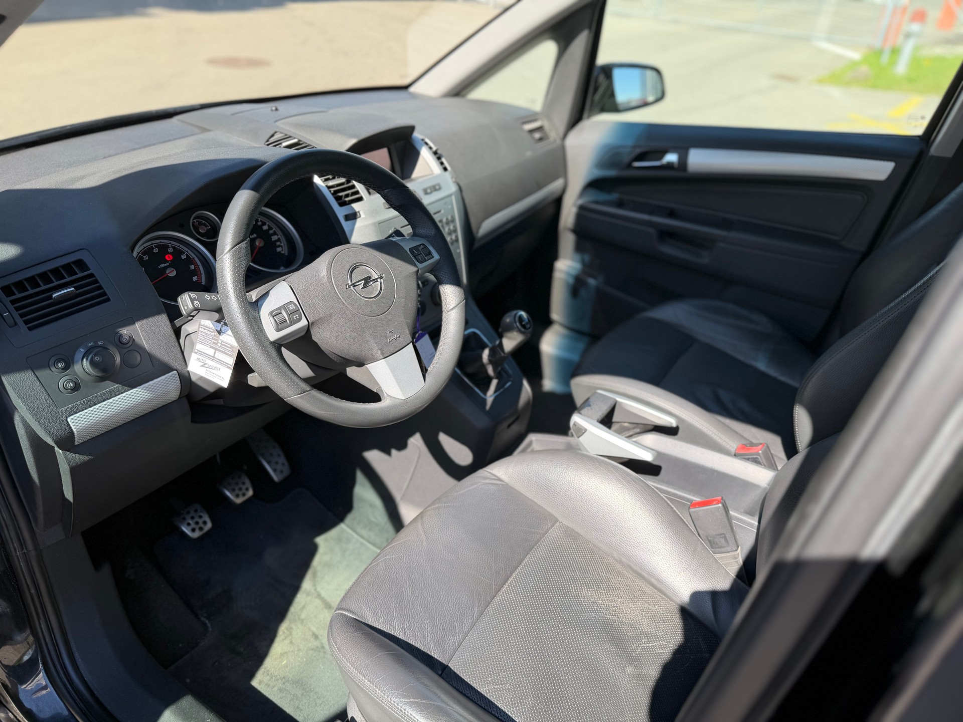 OPEL Zafira 2.0i 16V T Sport-image-6
