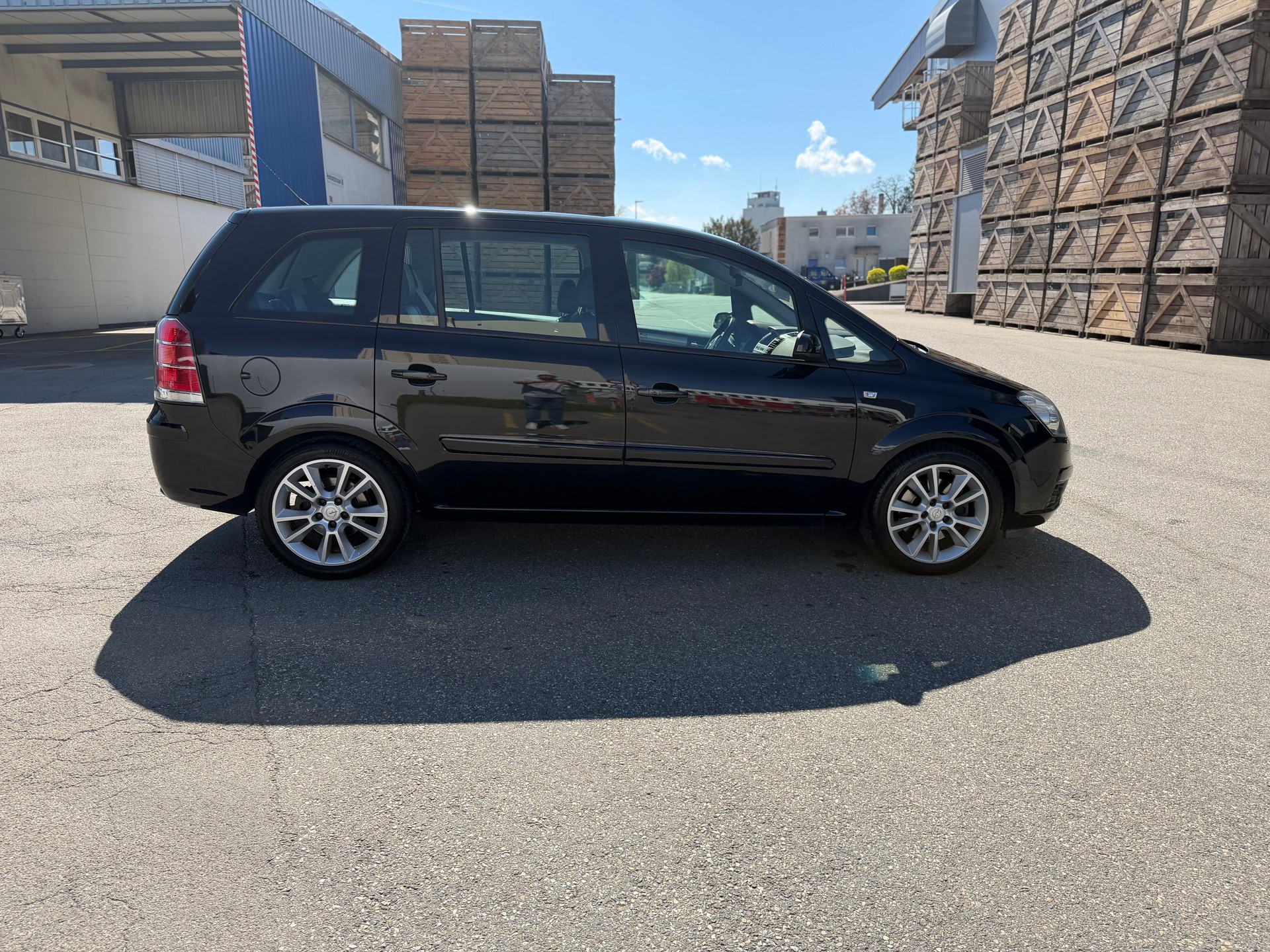 OPEL Zafira 2.0i 16V T Sport-image-4