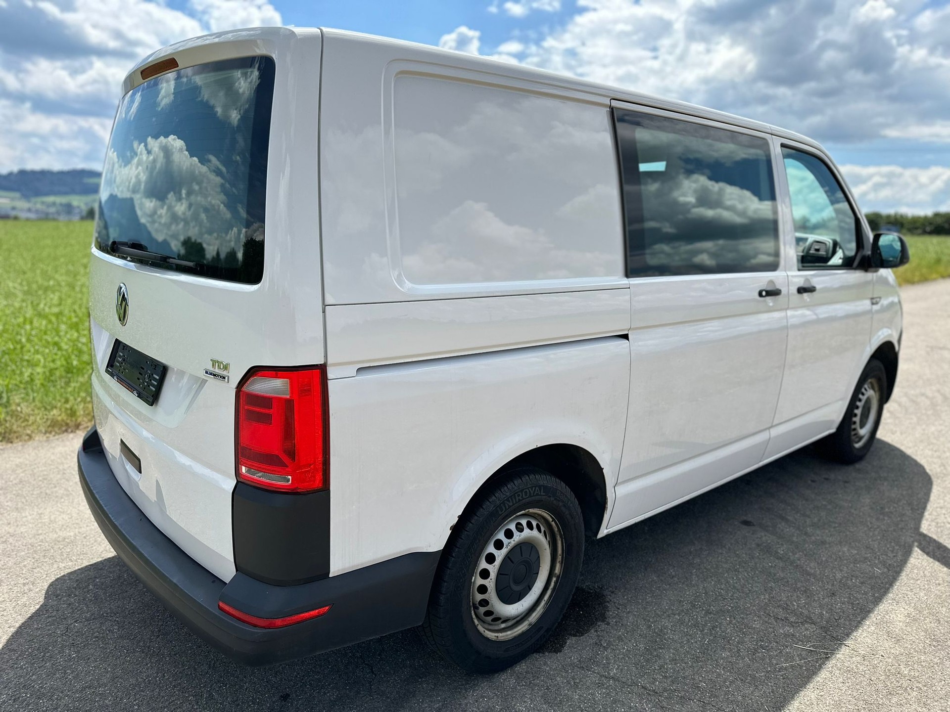 VW T6 2.0 TDI Entry-image-5