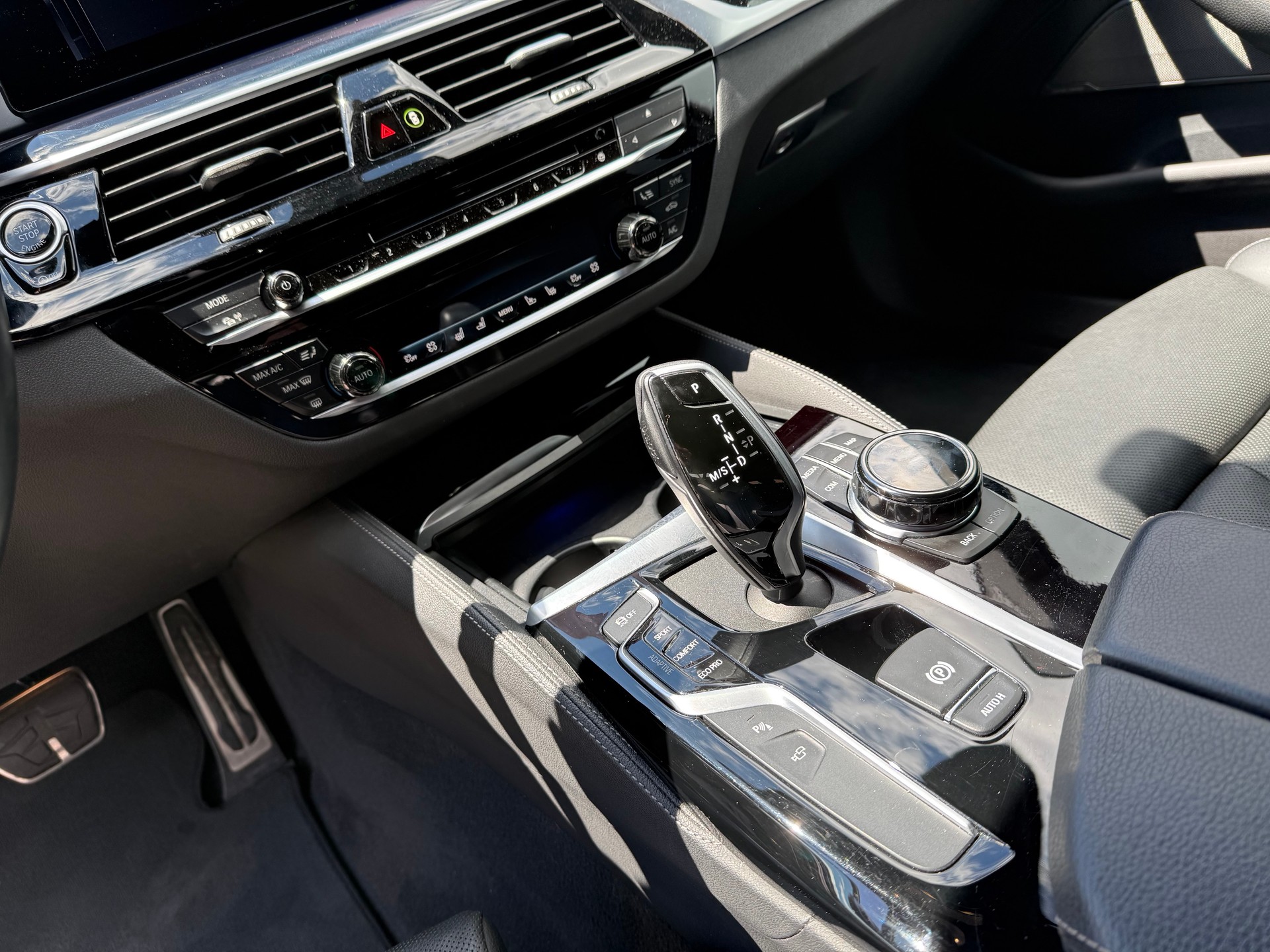 BMW M550d xDrive Touring Steptronic-image-8