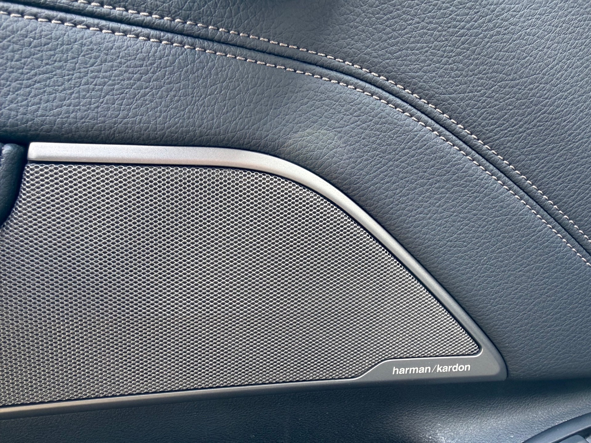 BMW M550d xDrive Touring Steptronic-image-14