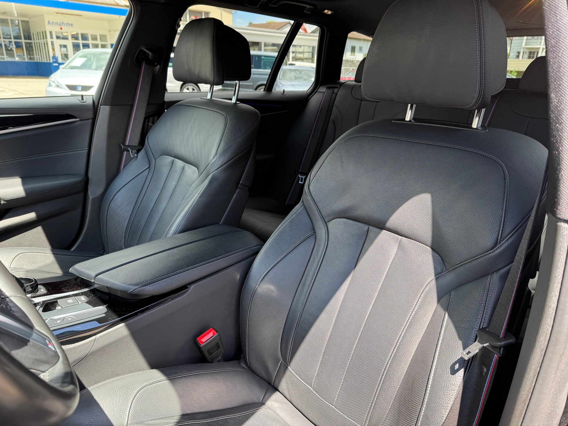 BMW M550d xDrive Touring Steptronic-image-7