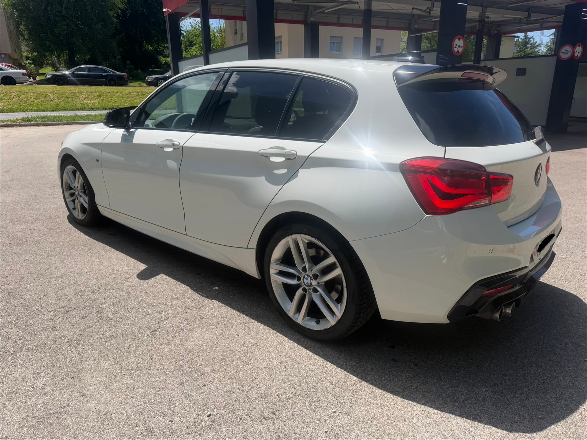 BMW 120d xDrive SAG-image-2