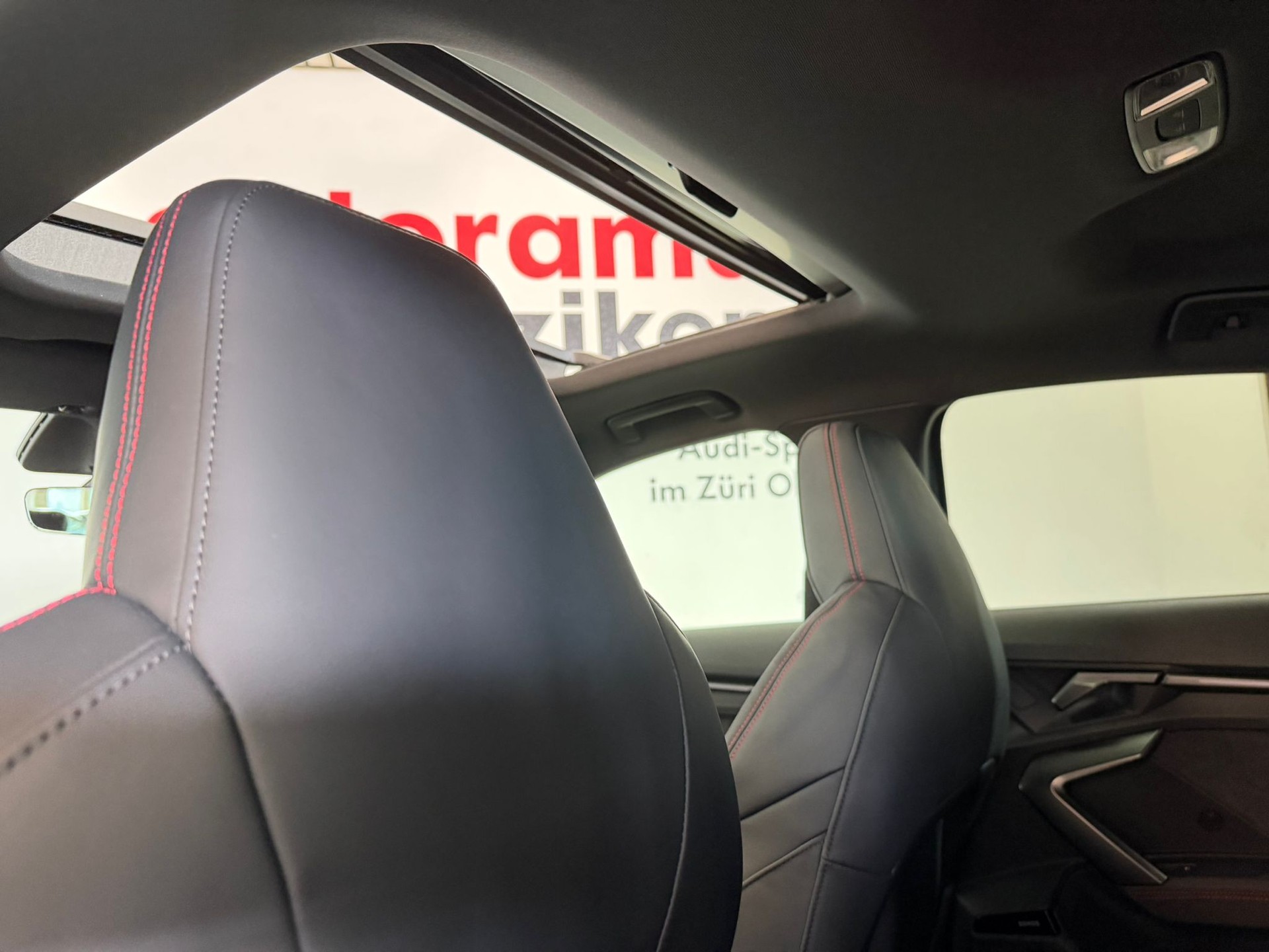 AUDI RS3 Limousine 2.5 TSI quattro S-tronic-image-9