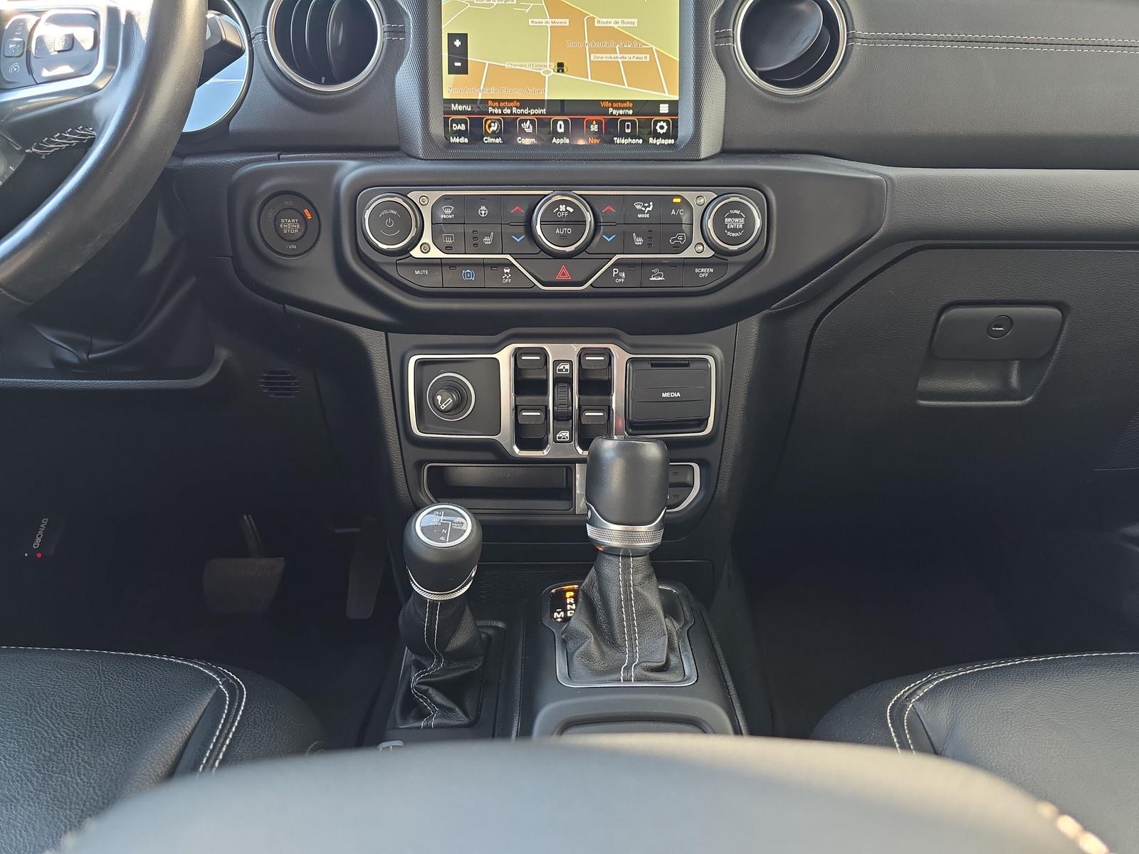 JEEP Wrangler Sahara 2.0 Turbo (CH) ** PHEV **-image-17