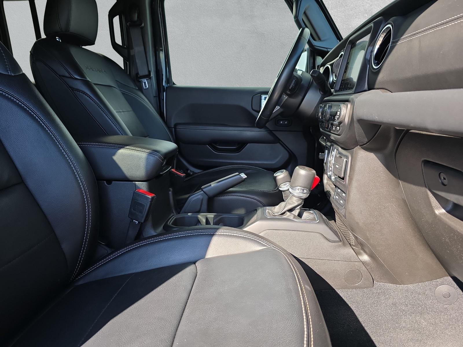 JEEP Wrangler Sahara 2.0 Turbo (CH) ** PHEV **-image-13