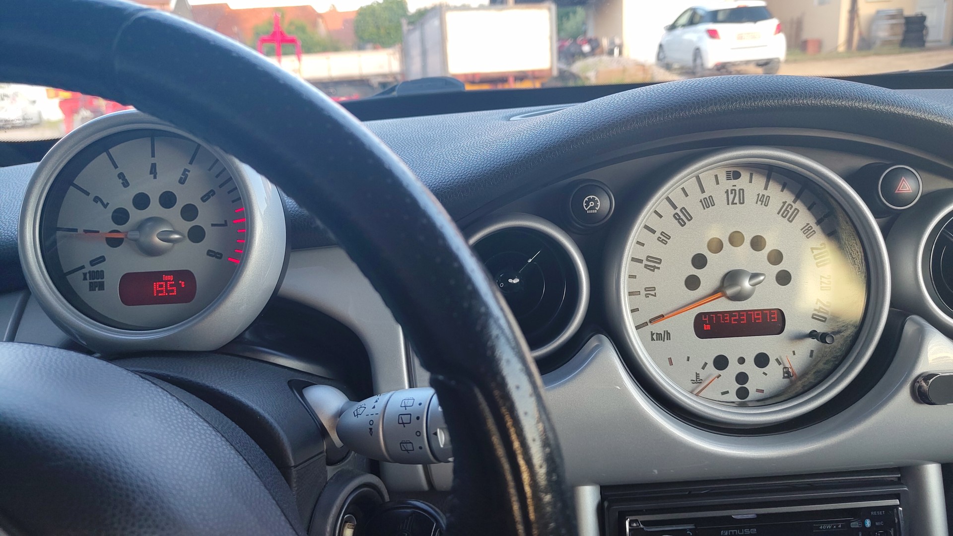MINI 1.6i Cooper S-image-5