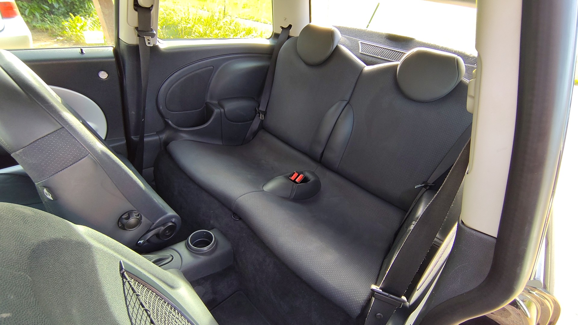 MINI 1.6i Cooper S-image-7