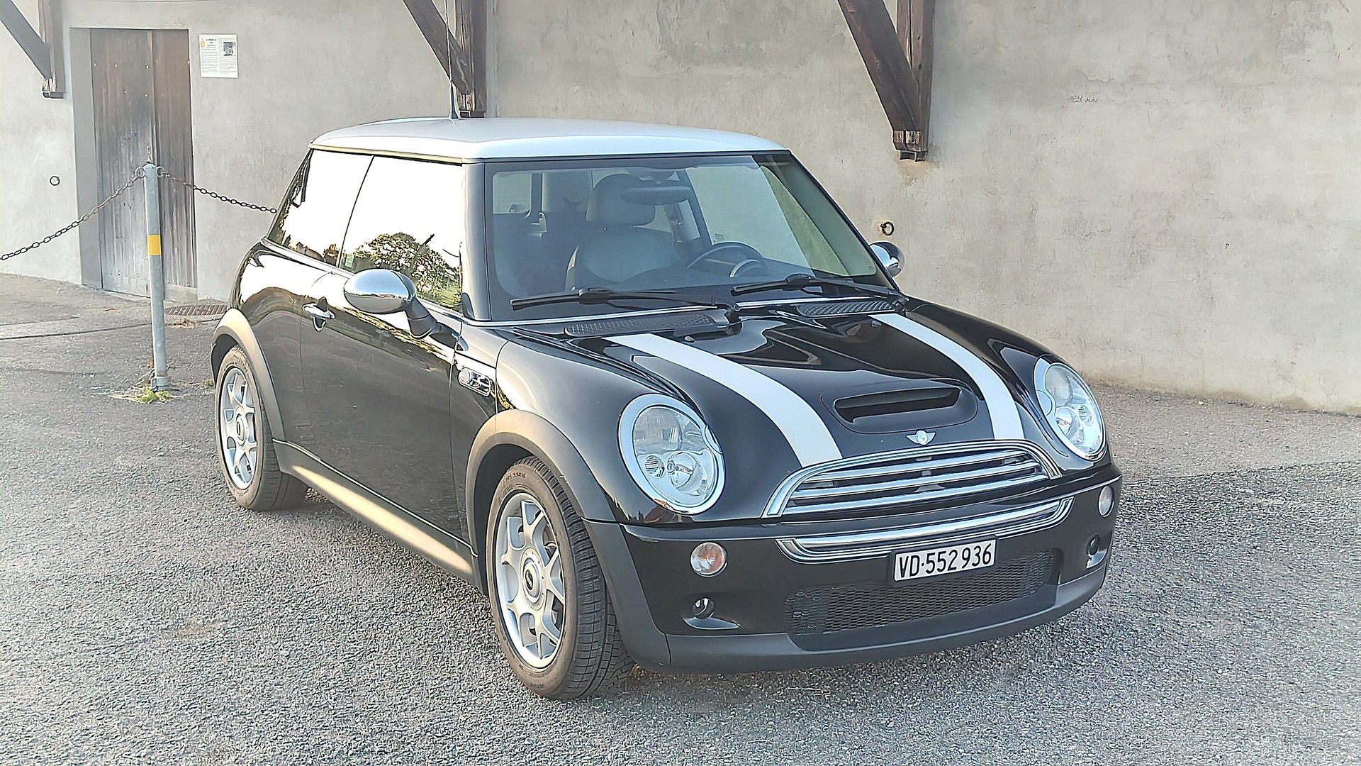 MINI 1.6i Cooper S-image-0