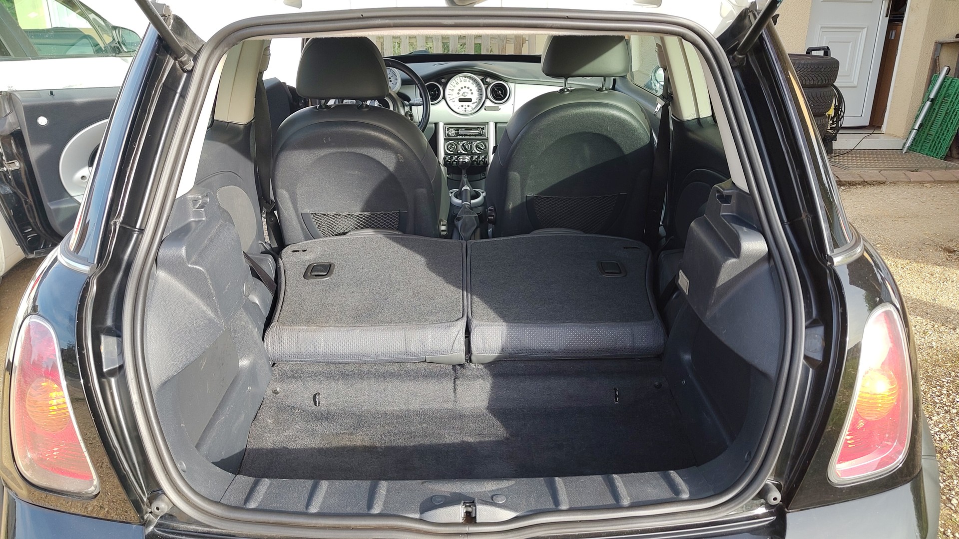 MINI 1.6i Cooper S-image-9