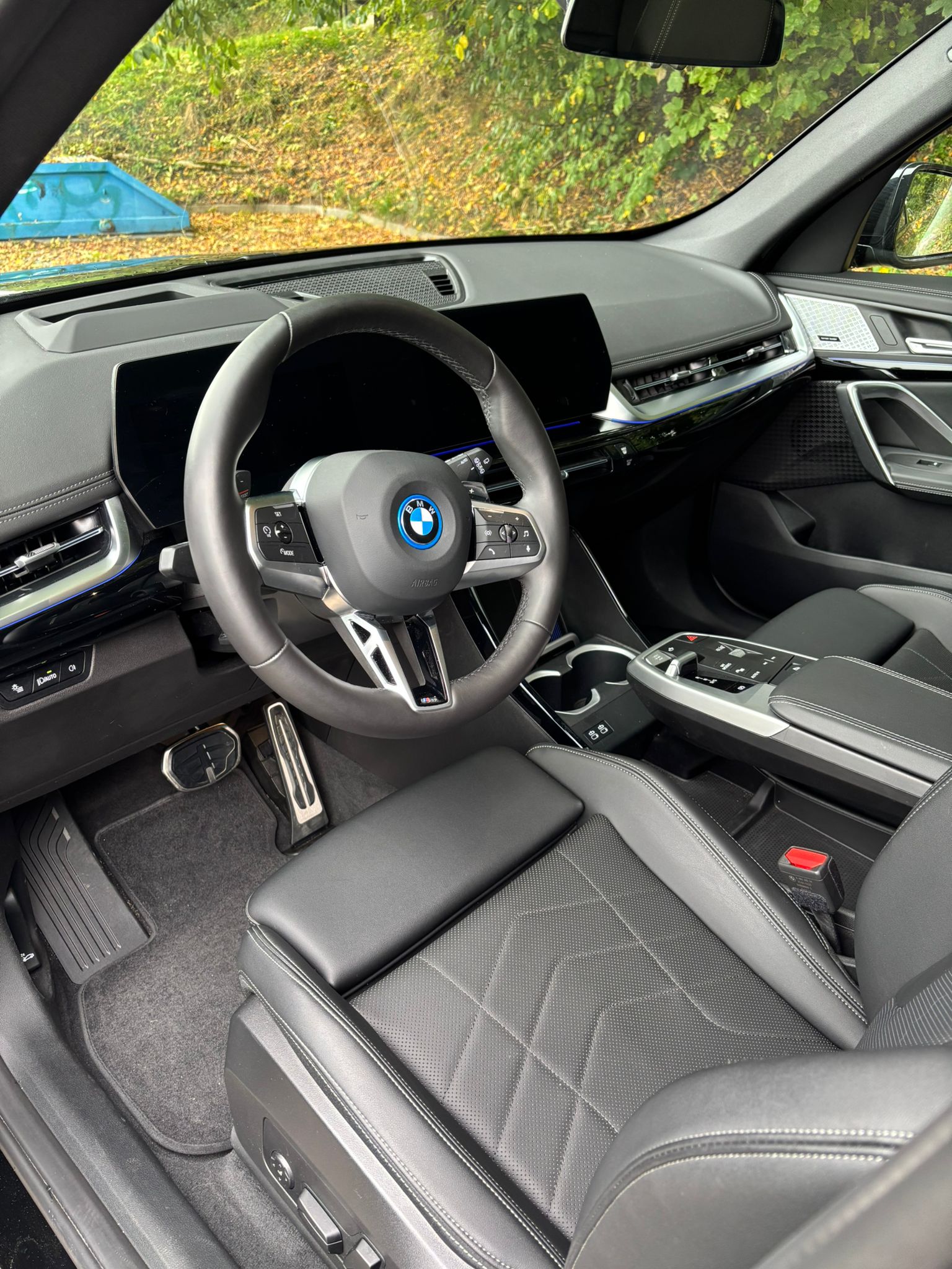 BMW 30e xDrive-image-3