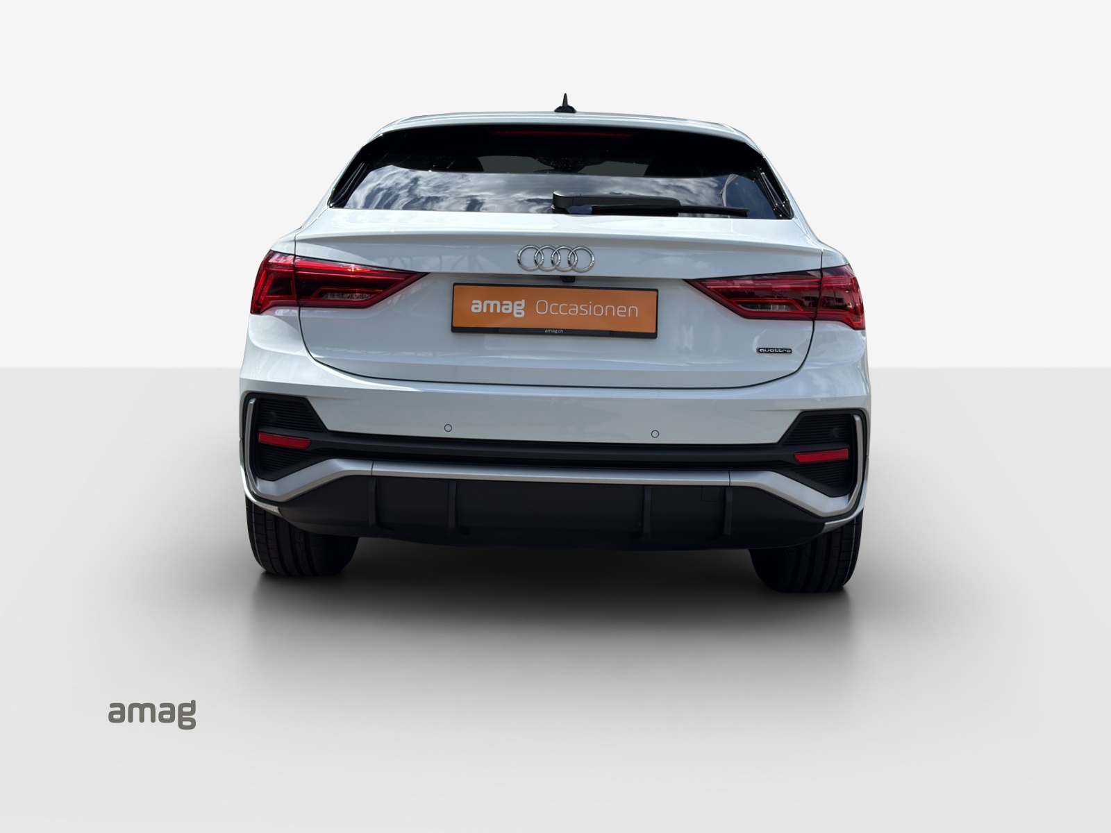 AUDI Q3 Sportback 45 TFSI S line quattro S-tronic-image-3