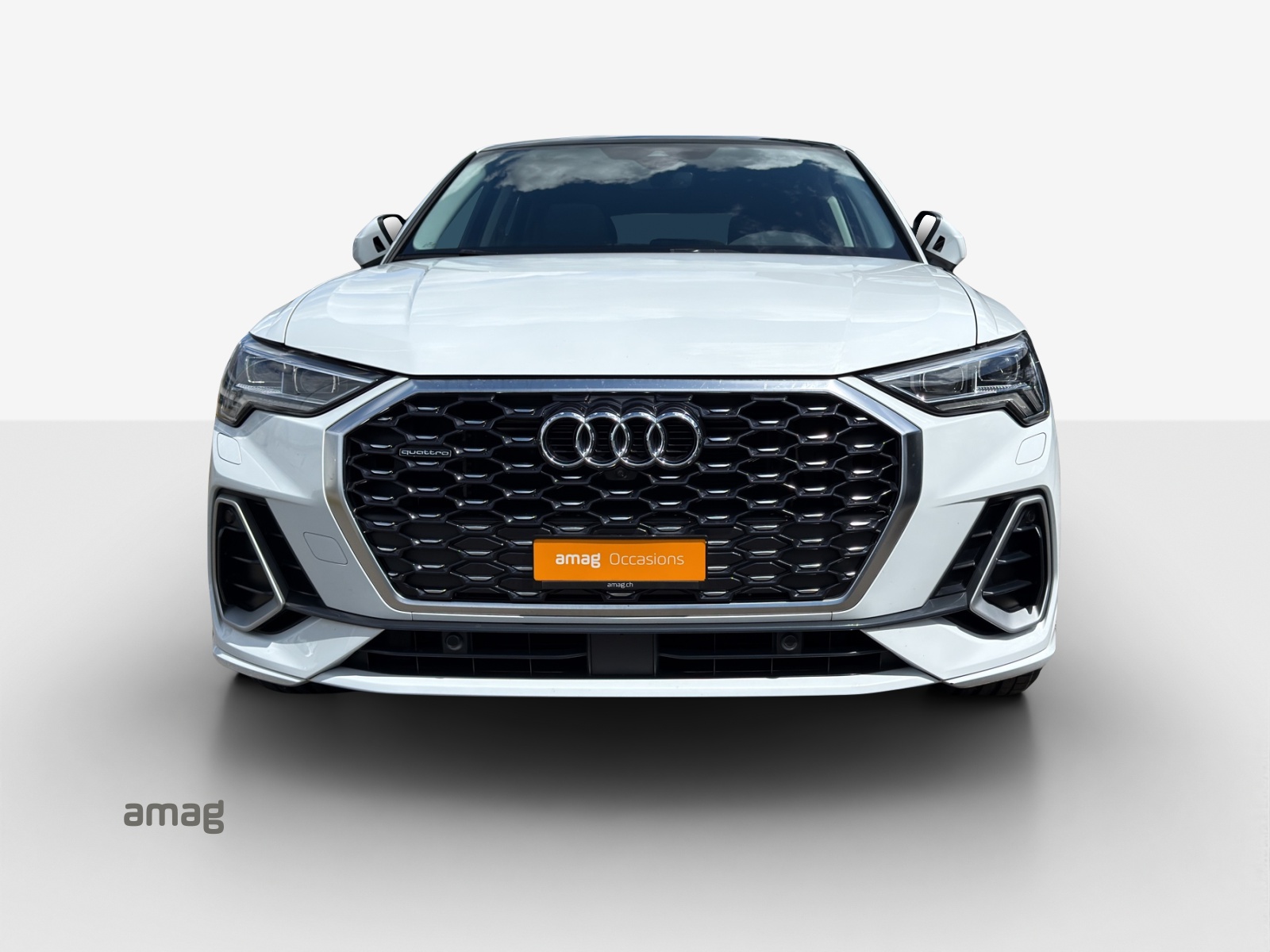 AUDI Q3 Sportback 45 TFSI S line quattro S-tronic-image-6