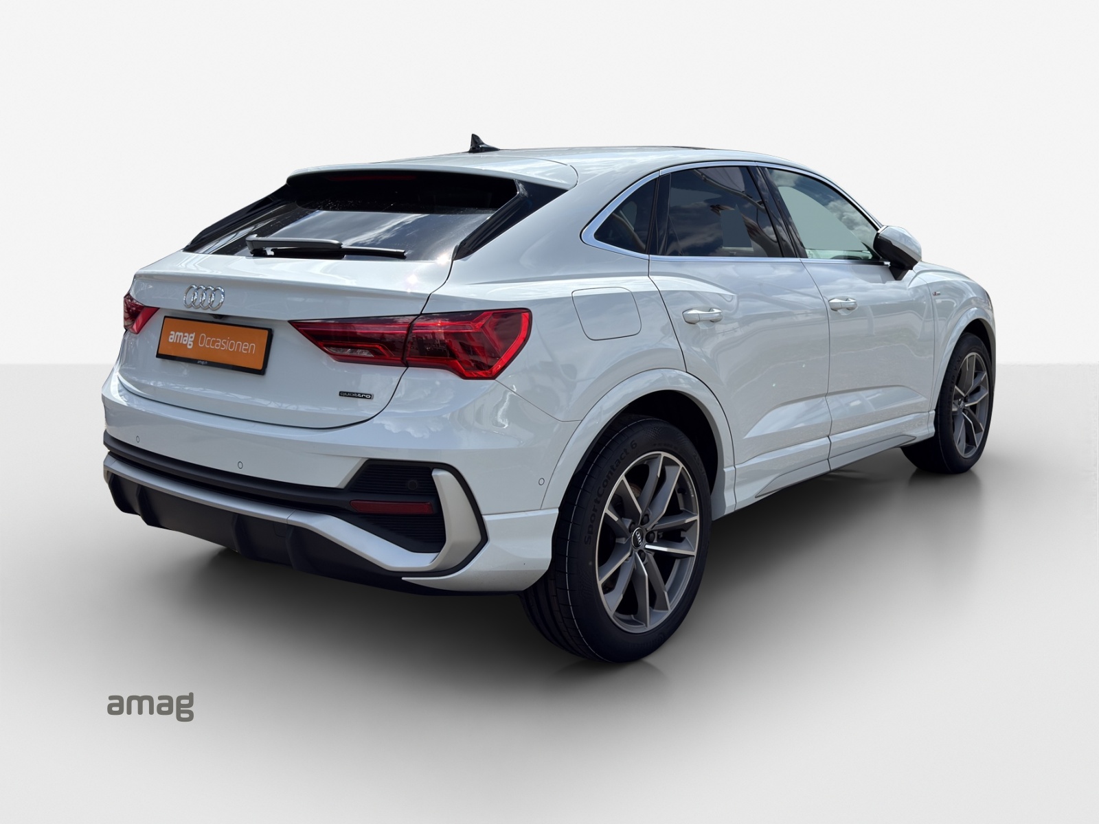 AUDI Q3 Sportback 45 TFSI S line quattro S-tronic-image-4