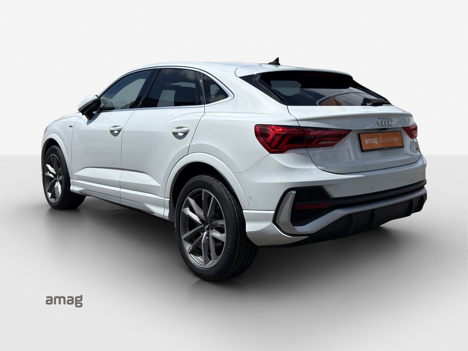 AUDI Q3 Sportback 45 TFSI S line quattro S-tronic-image-2