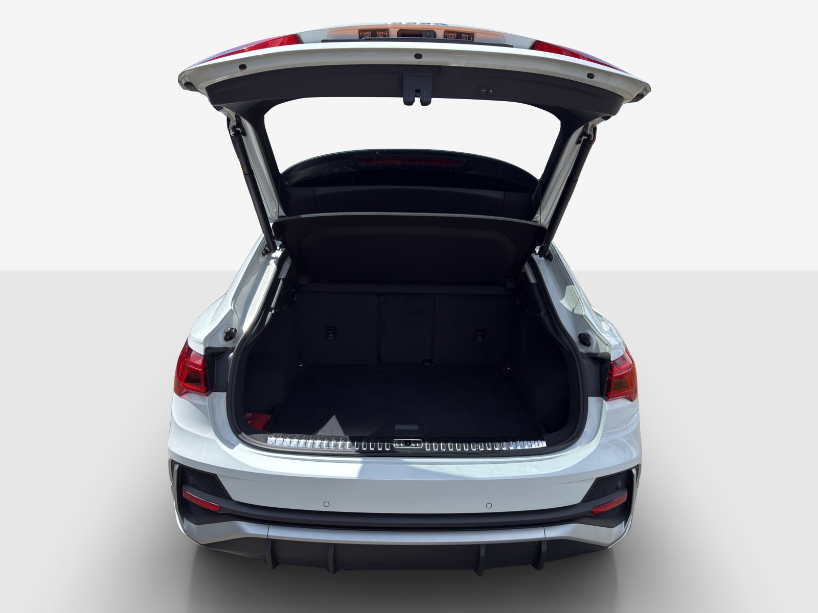 AUDI Q3 Sportback 45 TFSI S line quattro S-tronic-image-12