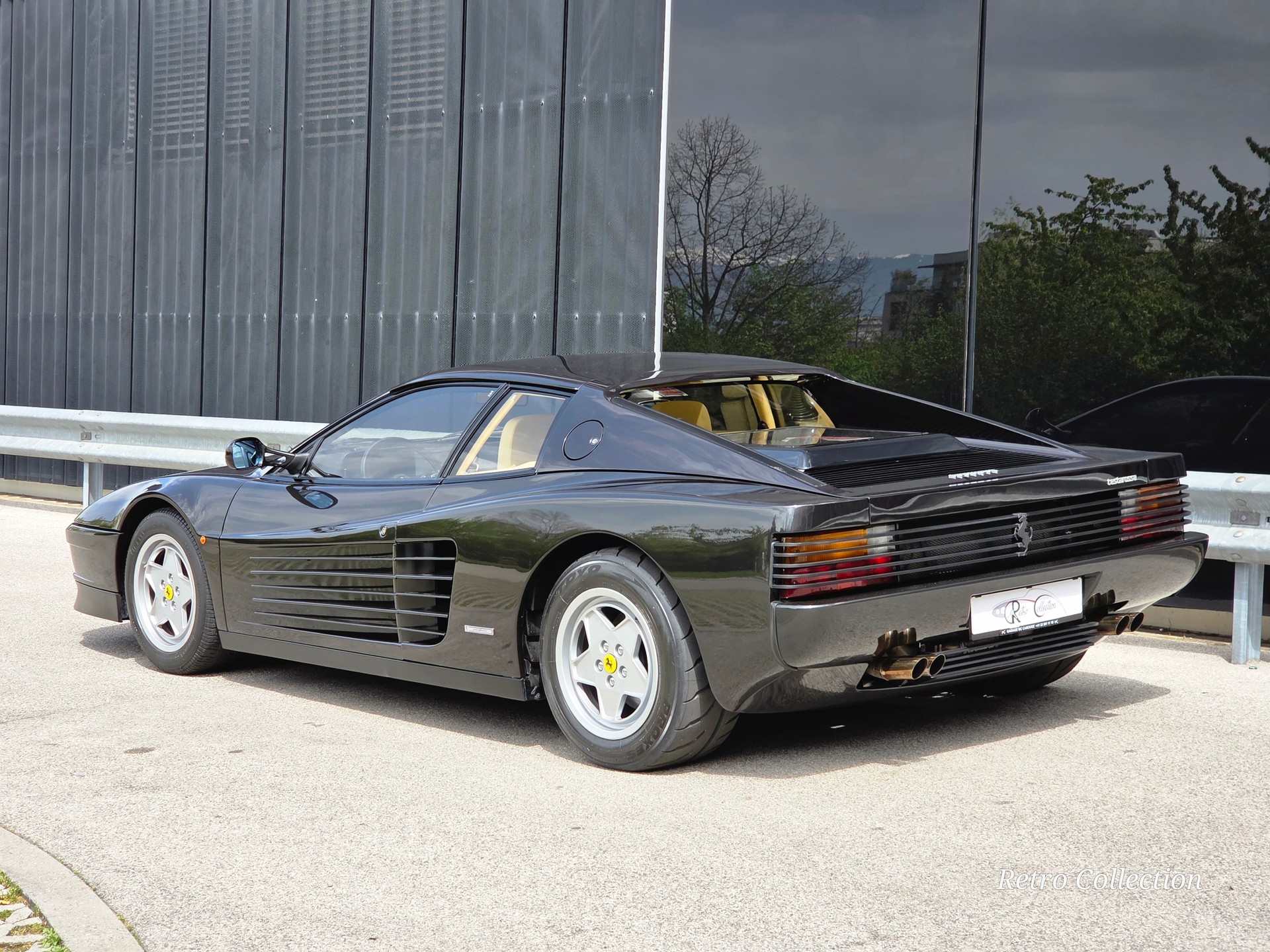 FERRARI Testarossa - voiture CH - superbe état - rare combinaison couleurs - distribution neuve - expertisée vétéran 12.24.-image-4