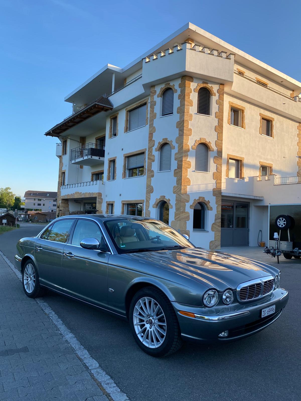 JAGUAR 3.0 V6 SOVEREIGN-image-1