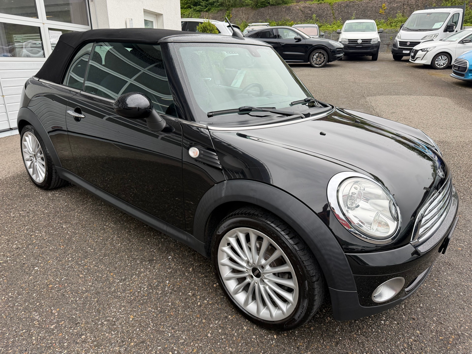 MINI Cooper Cabriolet-image-3