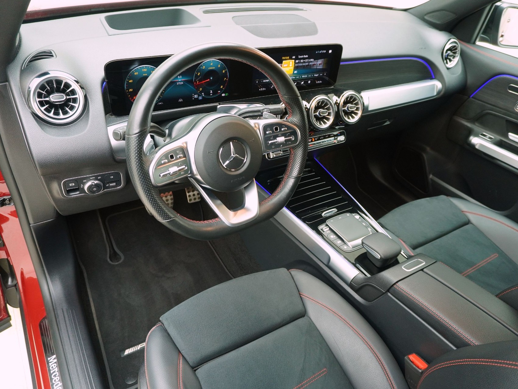 MERCEDES-BENZ GLB-Klasse GLB 250 AMG Line 4matic-image-10