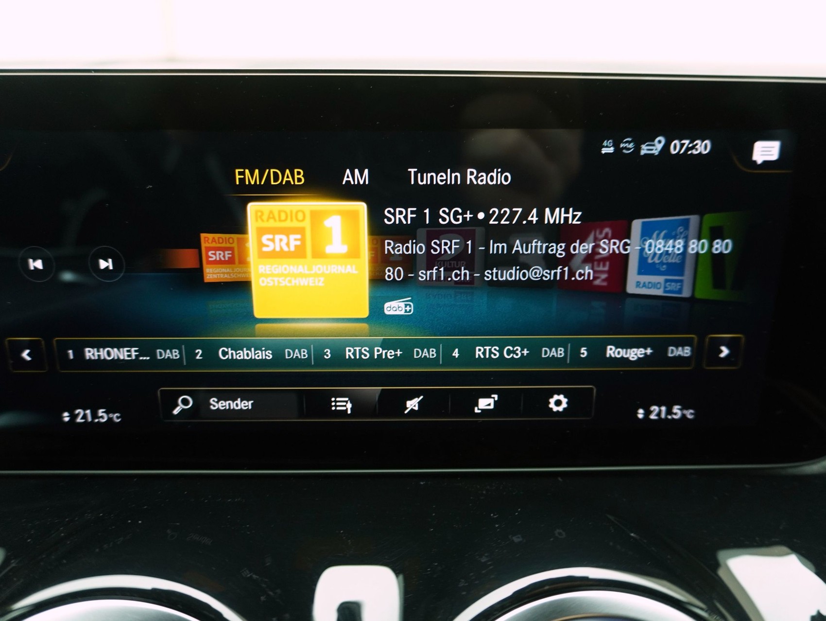 MERCEDES-BENZ GLB-Klasse GLB 250 AMG Line 4matic-image-23