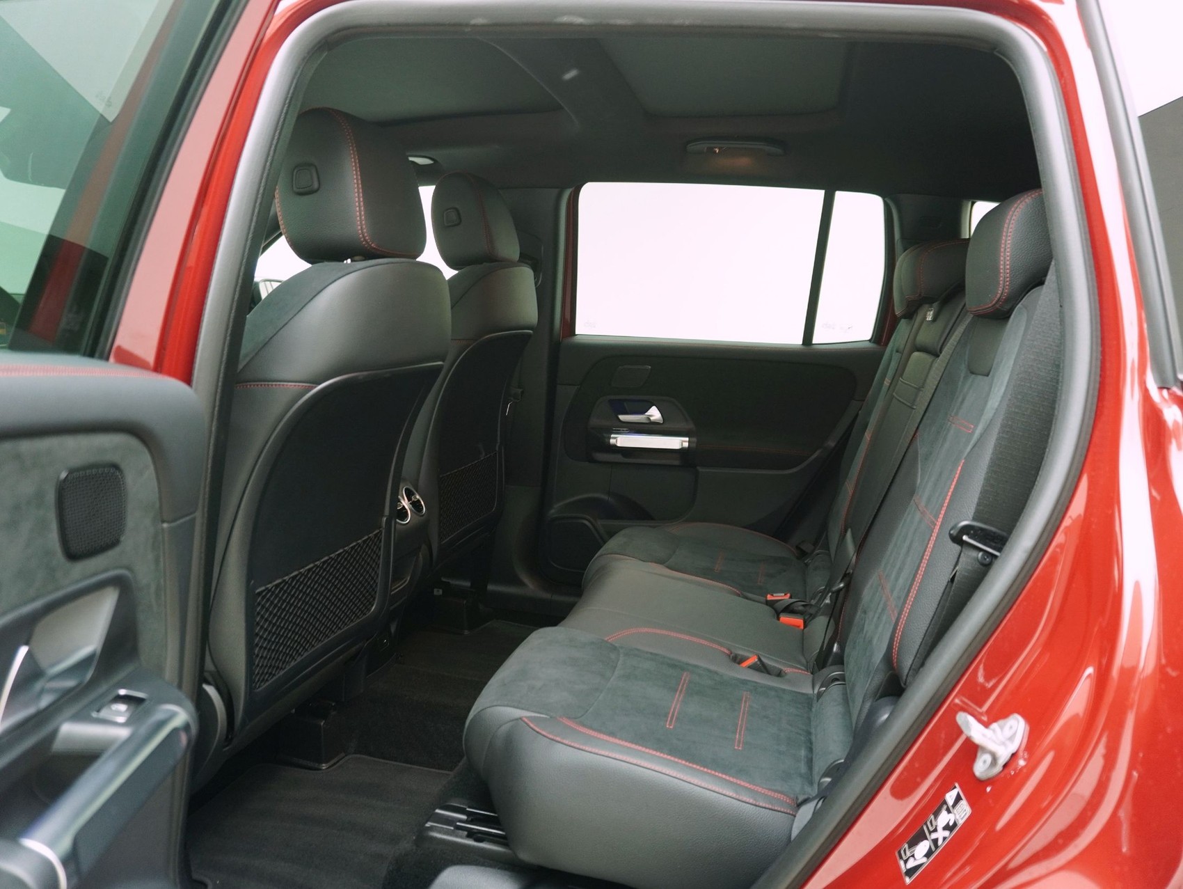 MERCEDES-BENZ GLB-Klasse GLB 250 AMG Line 4matic-image-12
