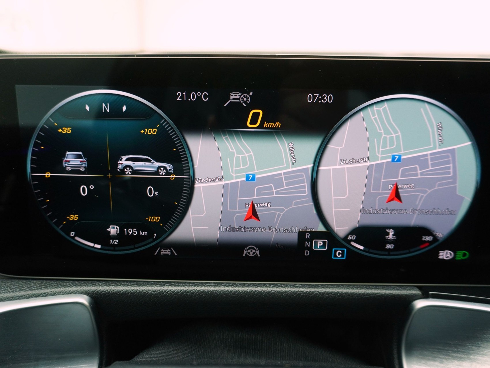 MERCEDES-BENZ GLB-Klasse GLB 250 AMG Line 4matic-image-19