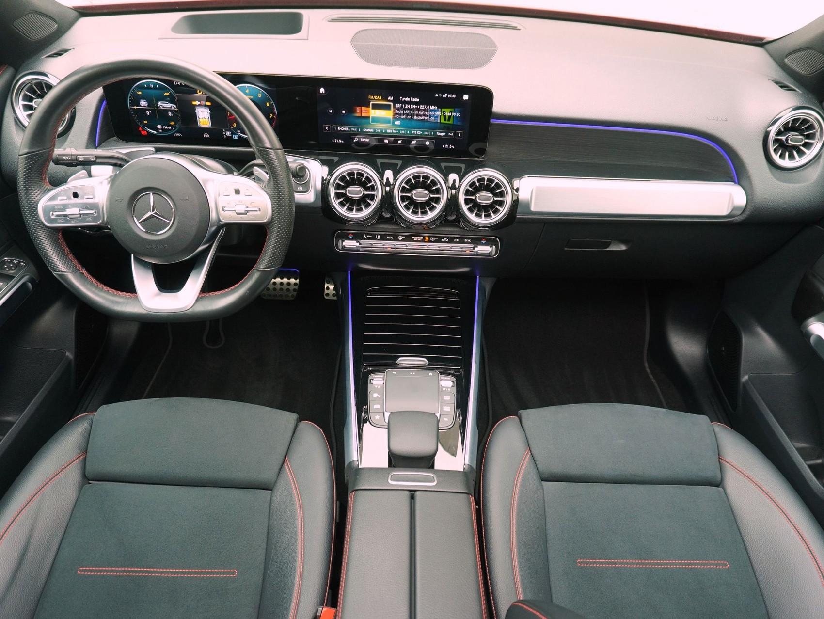 MERCEDES-BENZ GLB-Klasse GLB 250 AMG Line 4matic-image-14